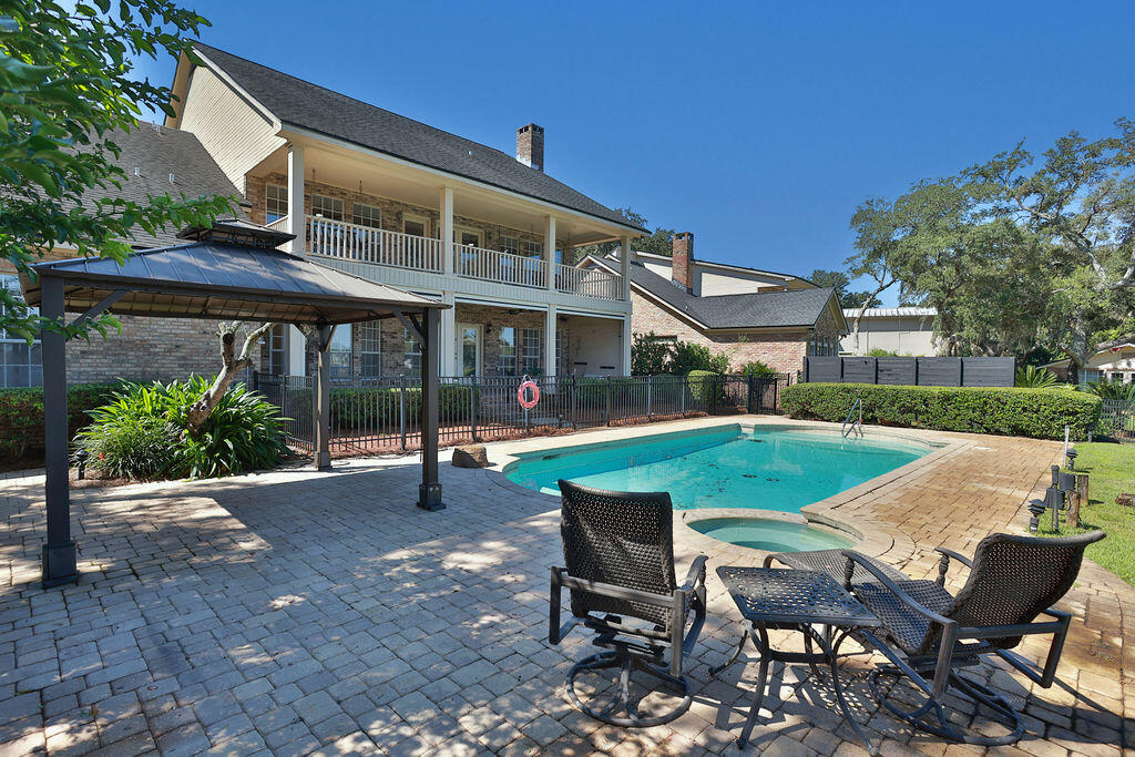 217 NE Yacht Club Drive Fort Walton Beach FL 32548