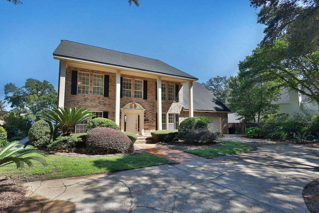 217 NE Yacht Club Drive Fort Walton Beach FL 32548