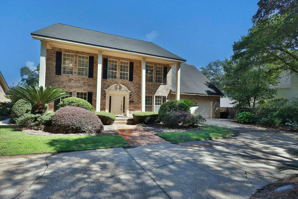 217 NE Yacht Club Drive Fort Walton Beach FL 32548