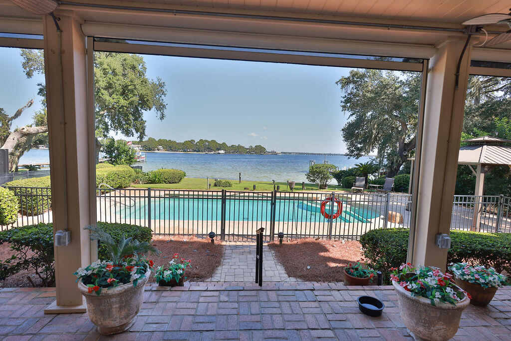 217 NE Yacht Club Drive Fort Walton Beach FL 32548