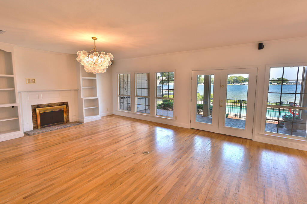 217 NE Yacht Club Drive Fort Walton Beach FL 32548