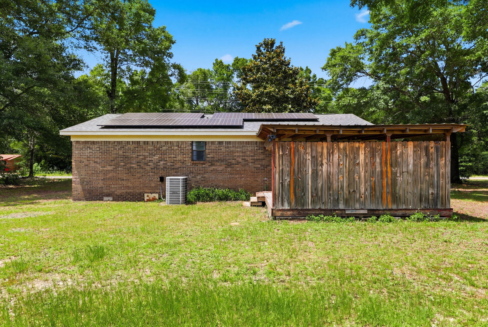 532 Springtime Avenue Holt FL 32564