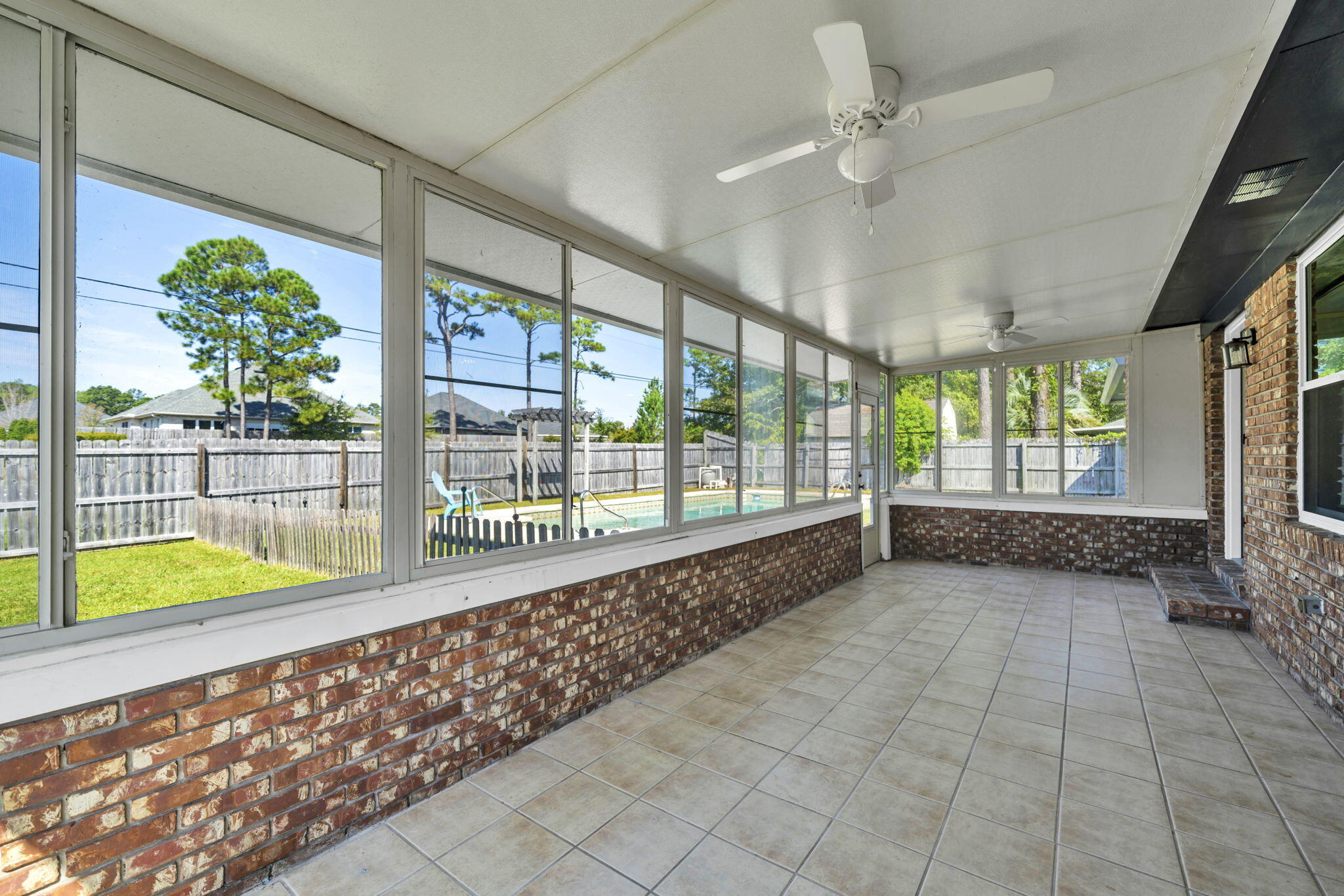 2005 Plumosa Palm Drive Niceville FL 32578