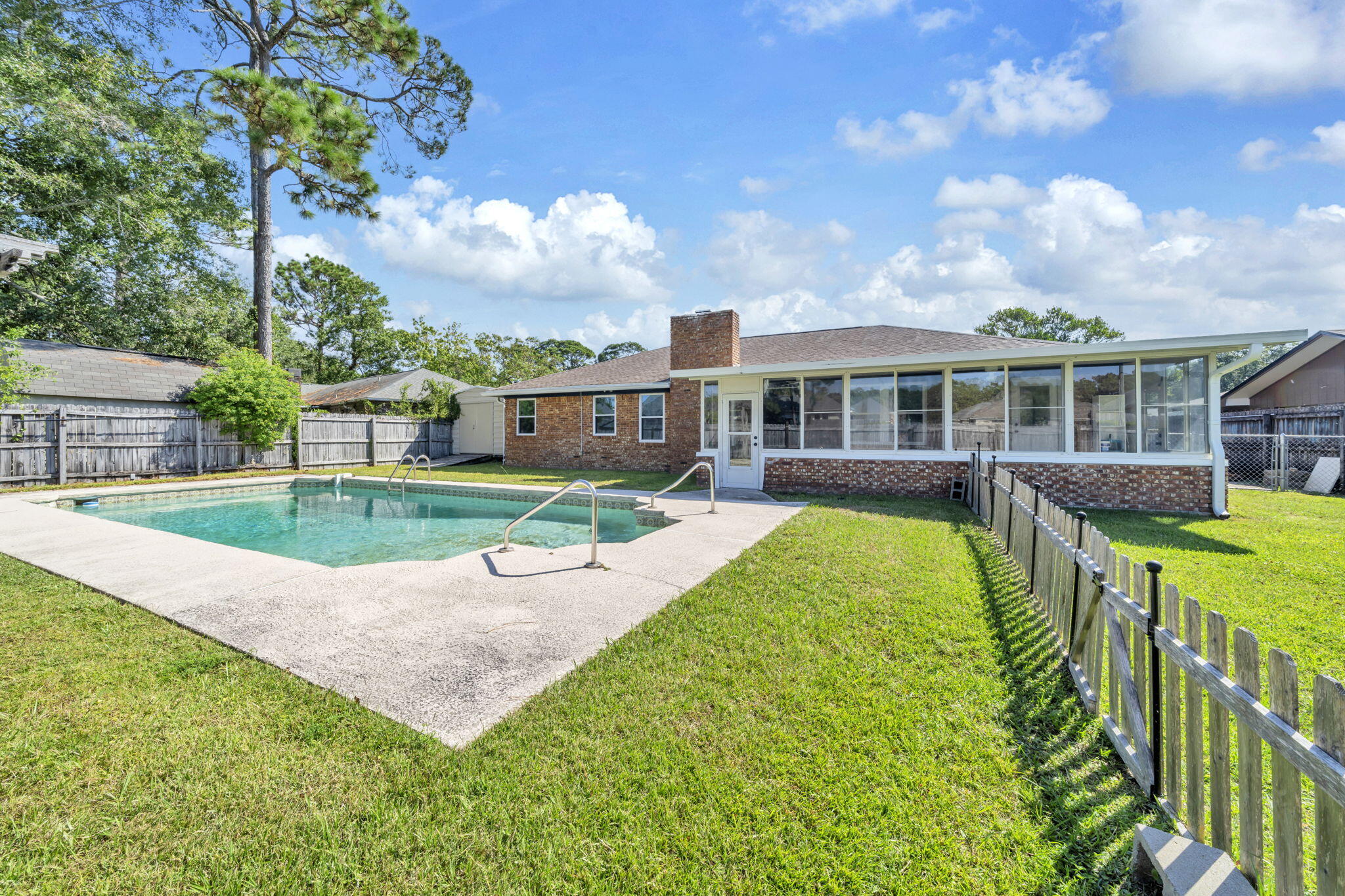 2005 Plumosa Palm Drive Niceville FL 32578
