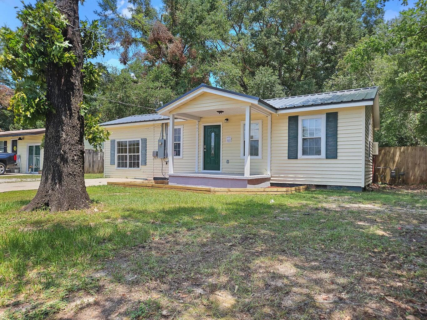 962 N Lloyd Street Crestview FL 32536