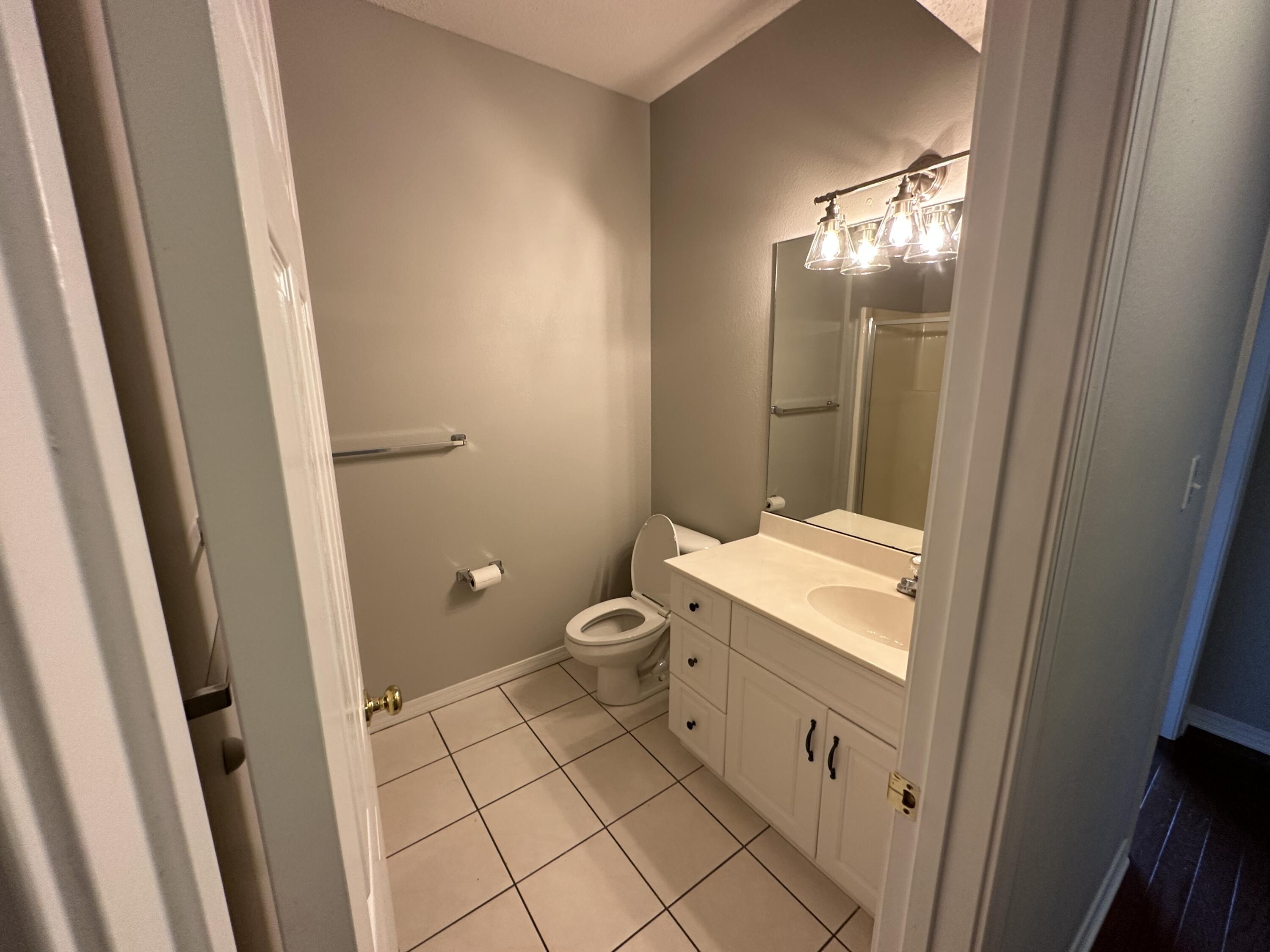 1501 N Partin Drive Niceville FL 32578