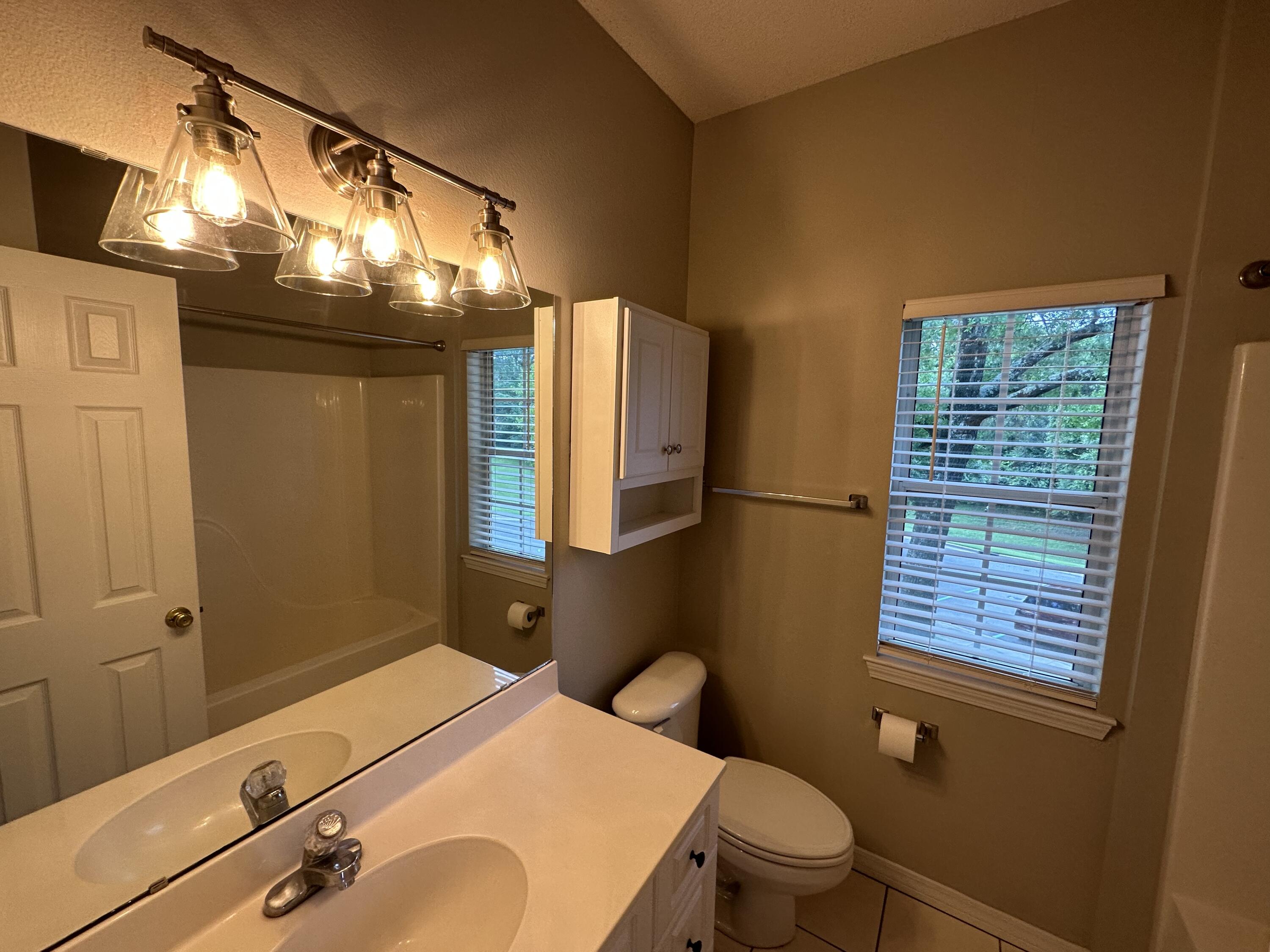 1501 N Partin Drive Niceville FL 32578