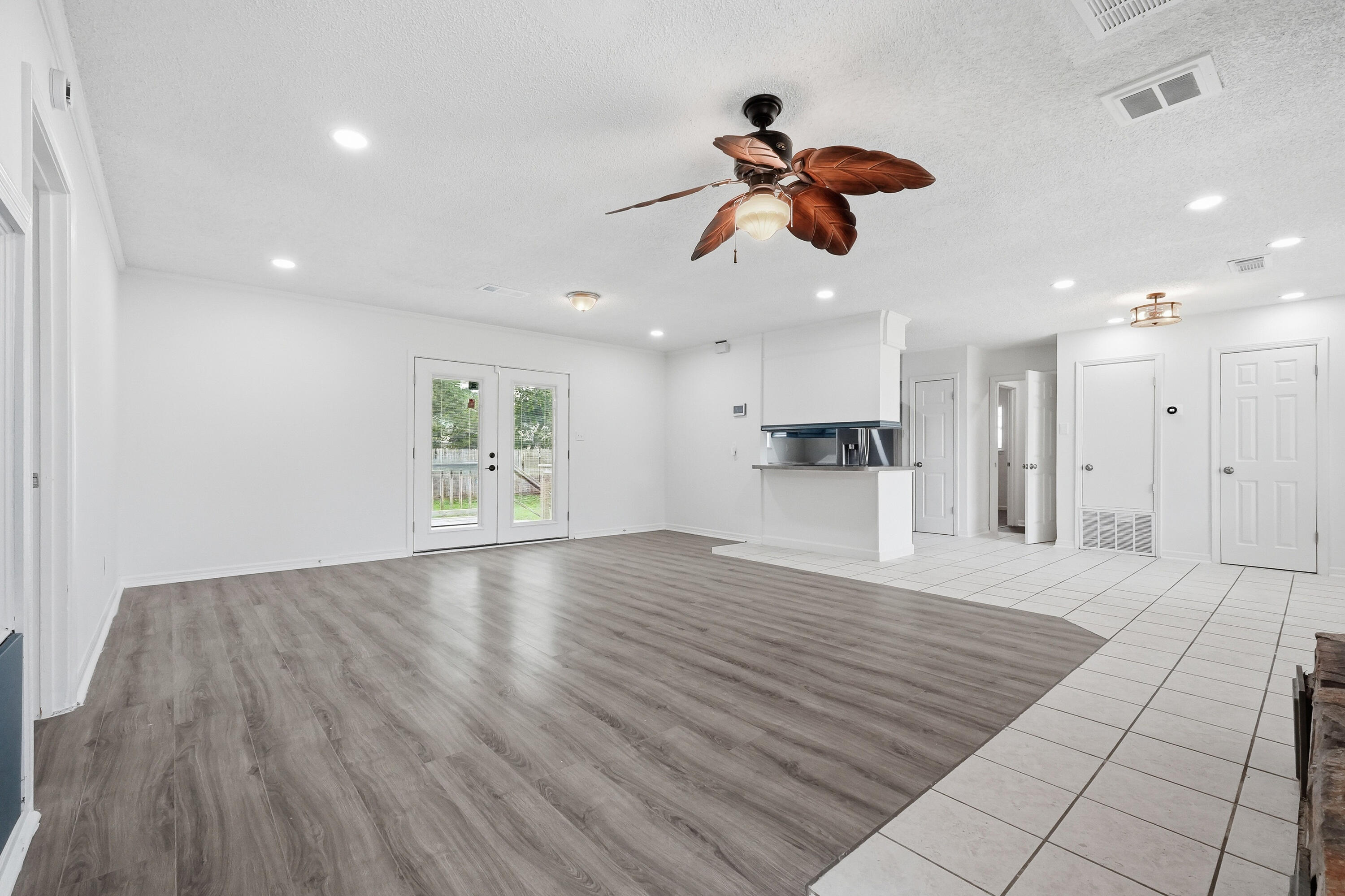 32 Cascabellas Street Mary Esther FL 32569