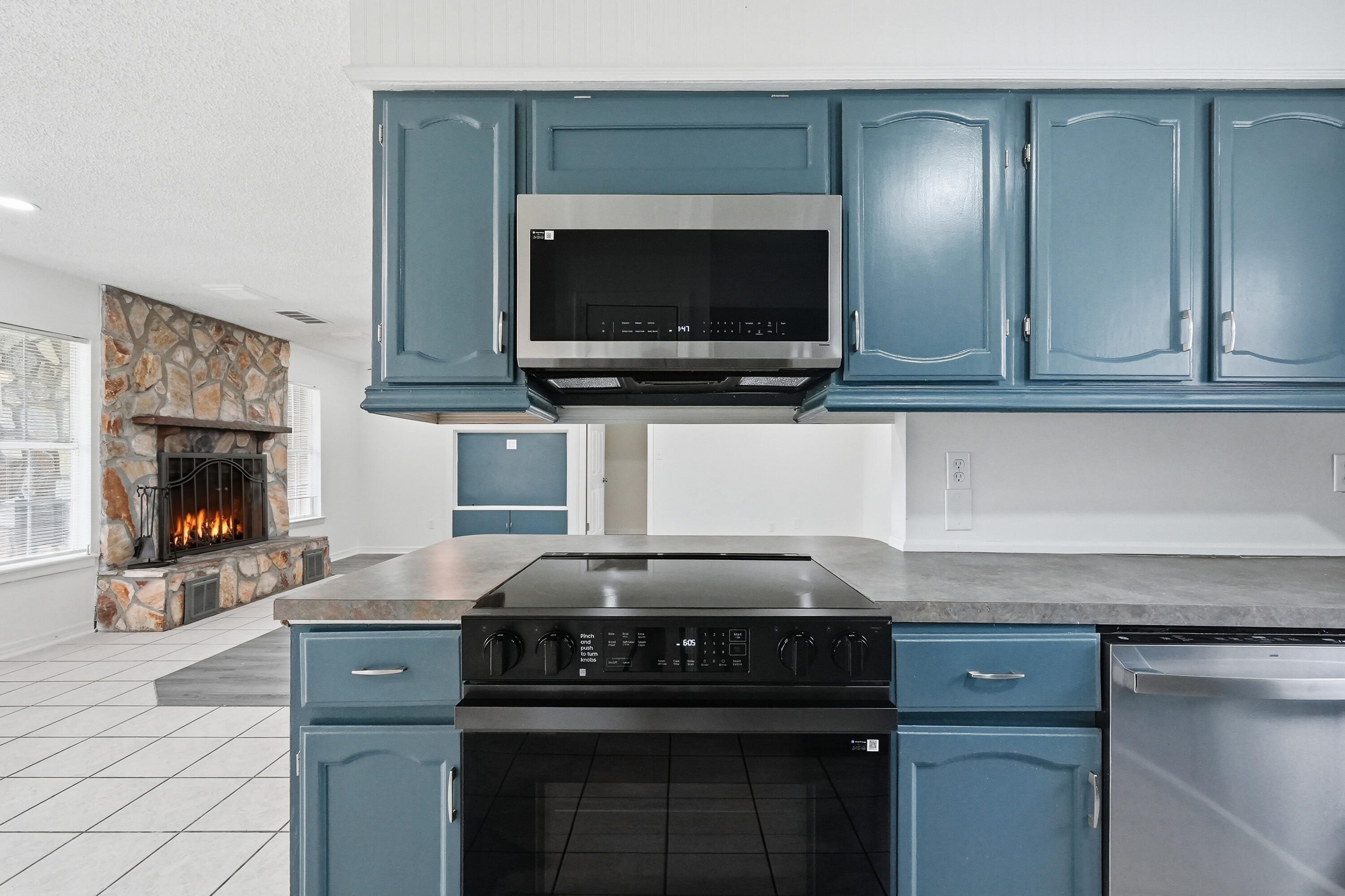 32 Cascabellas Street Mary Esther FL 32569
