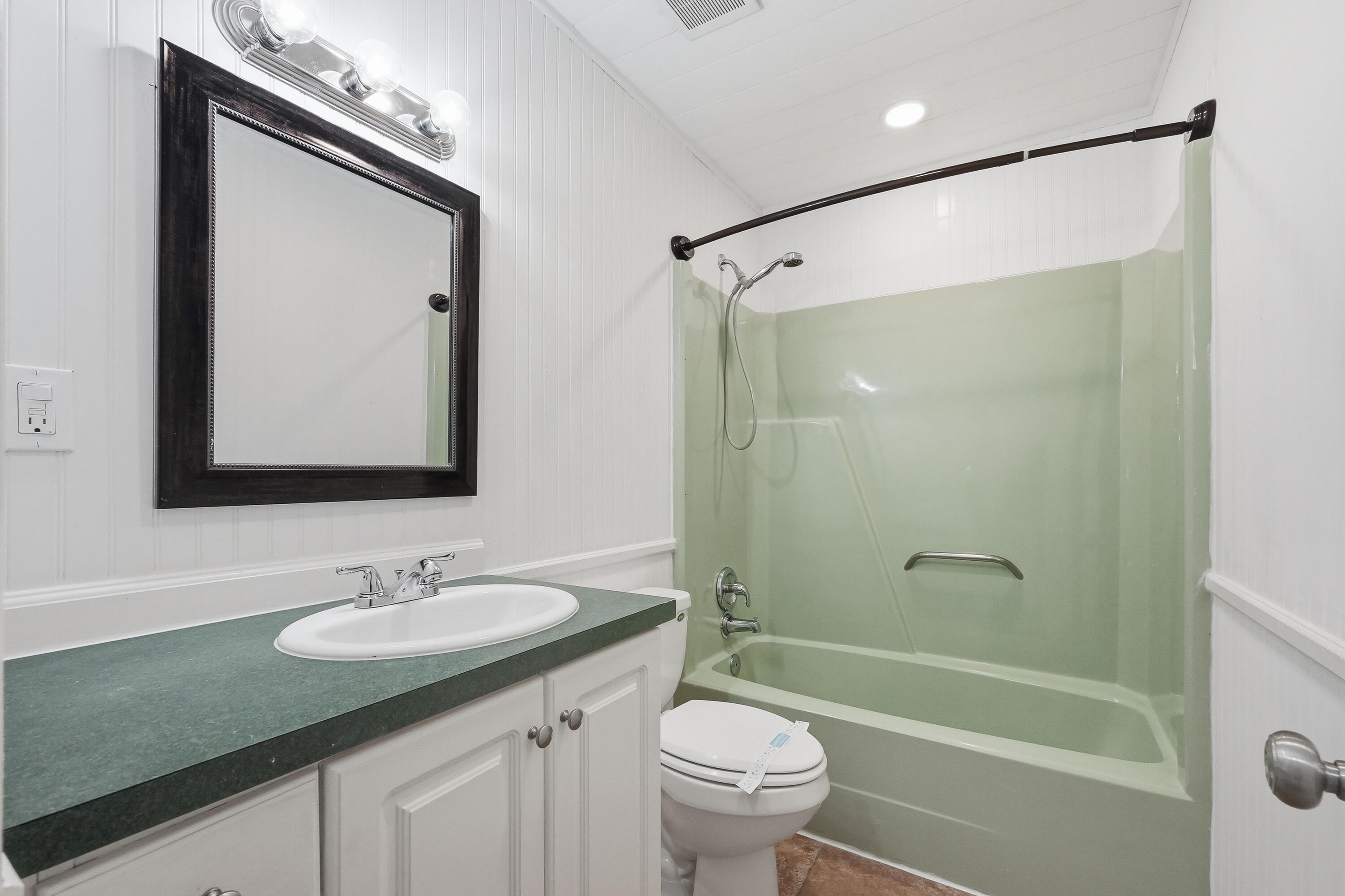 32 Cascabellas Street Mary Esther FL 32569