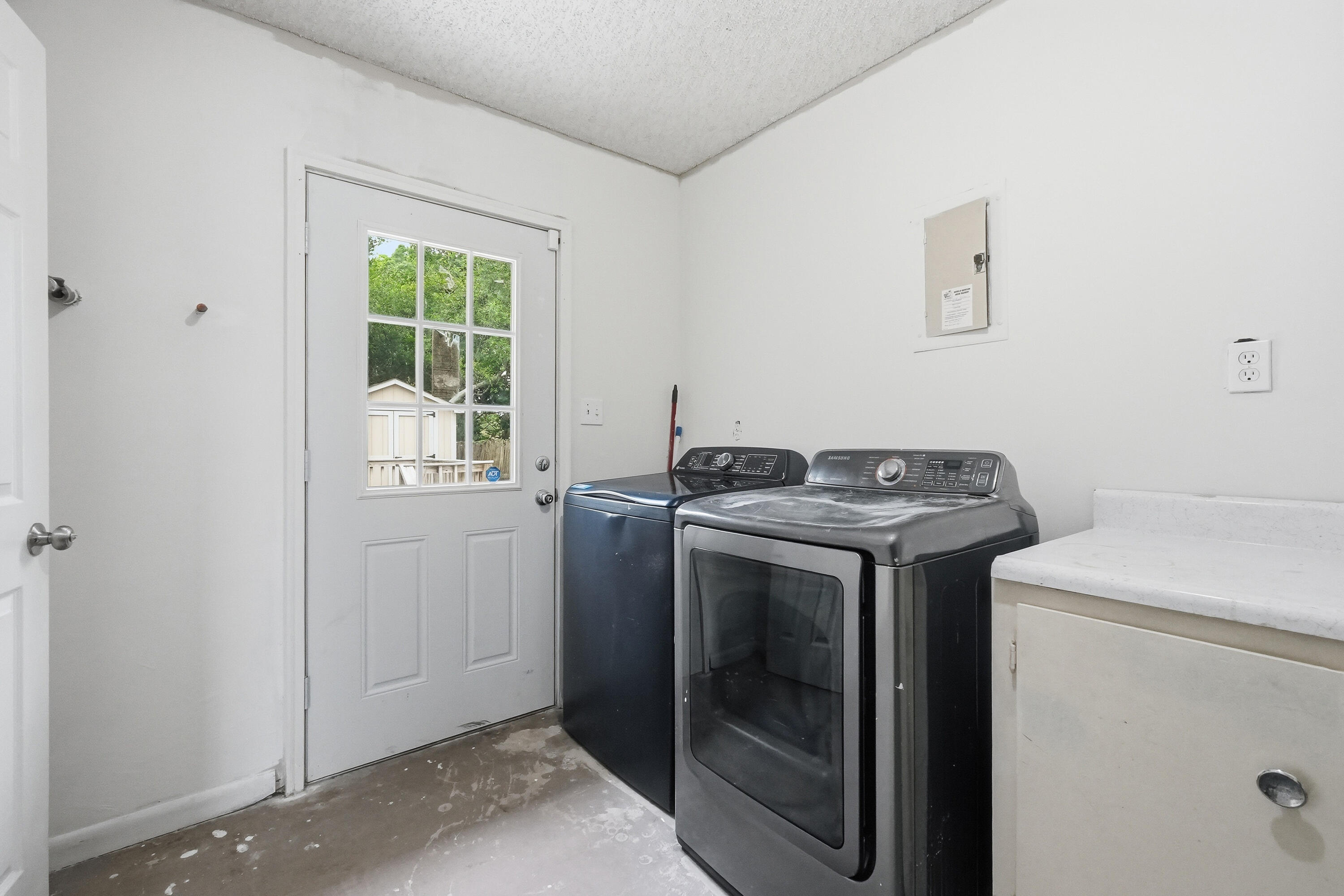 32 Cascabellas Street Mary Esther FL 32569