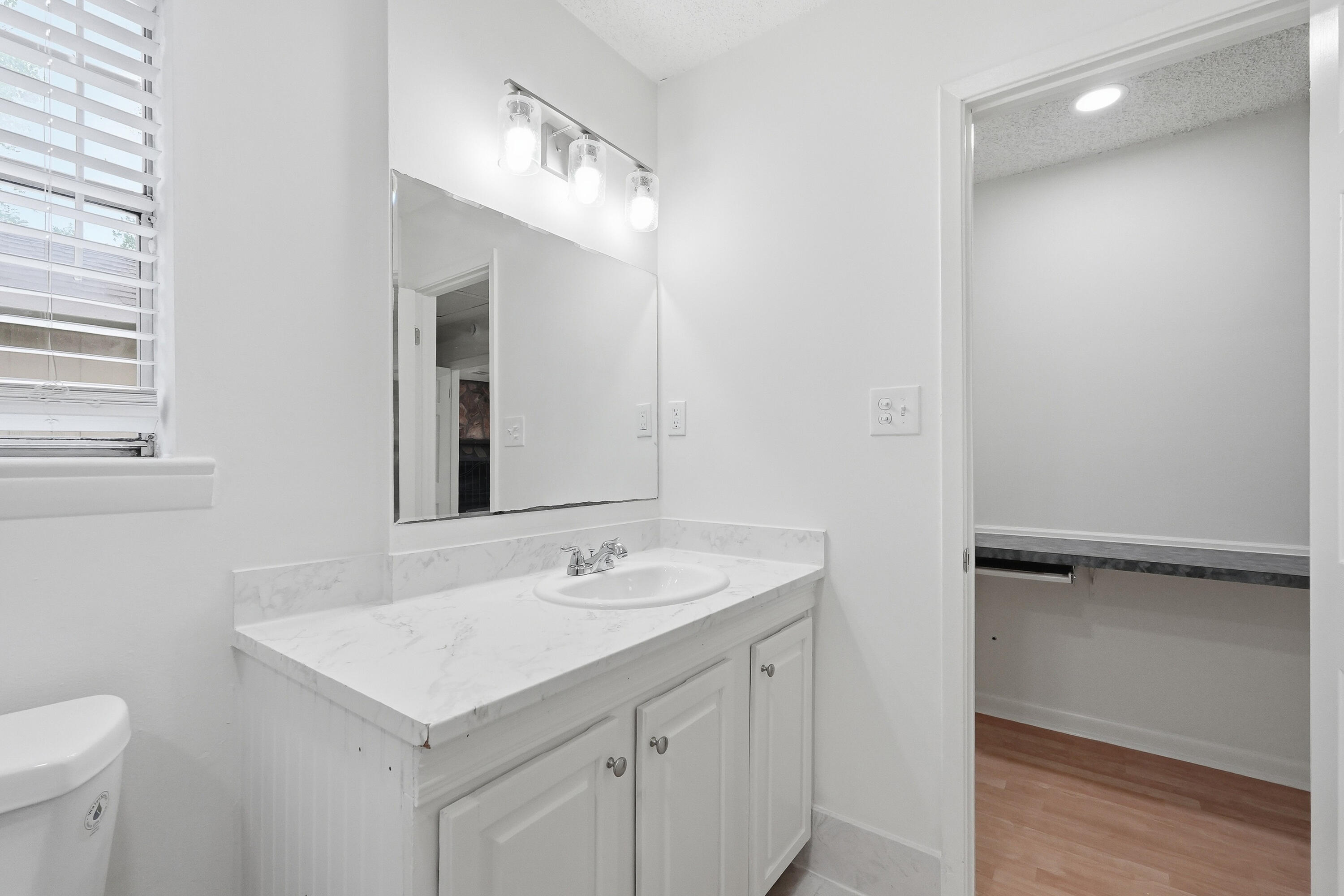 32 Cascabellas Street Mary Esther FL 32569