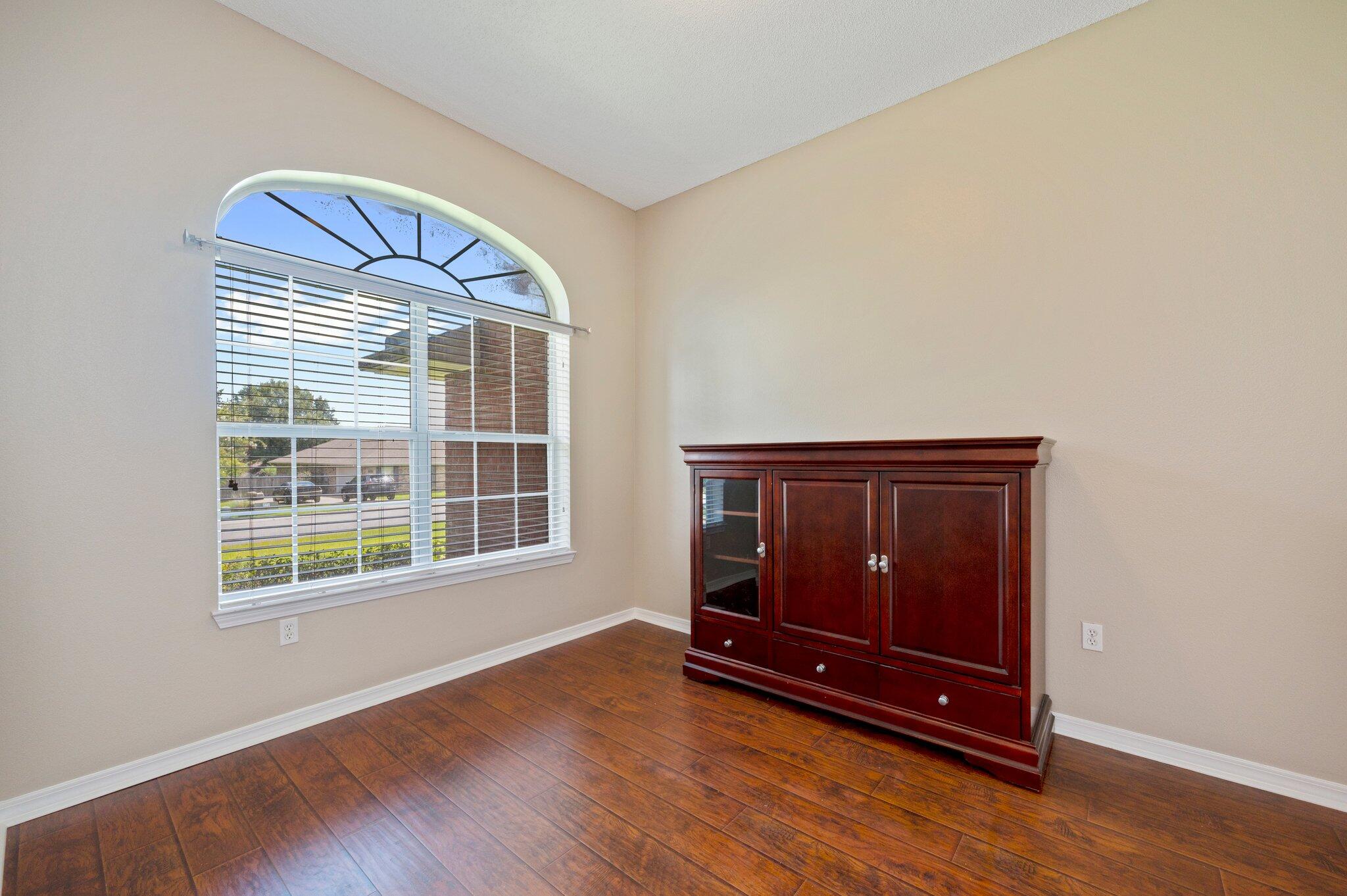 319 Sidewinder Loop Crestview FL 32536