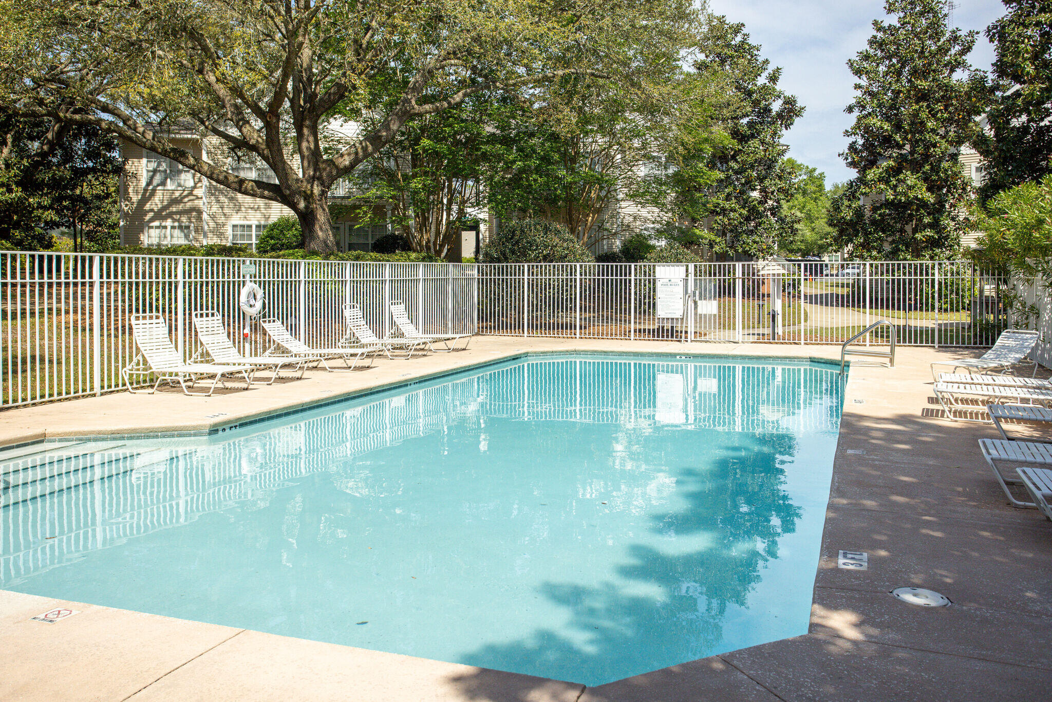 1501 N Partin Drive Niceville FL 32578