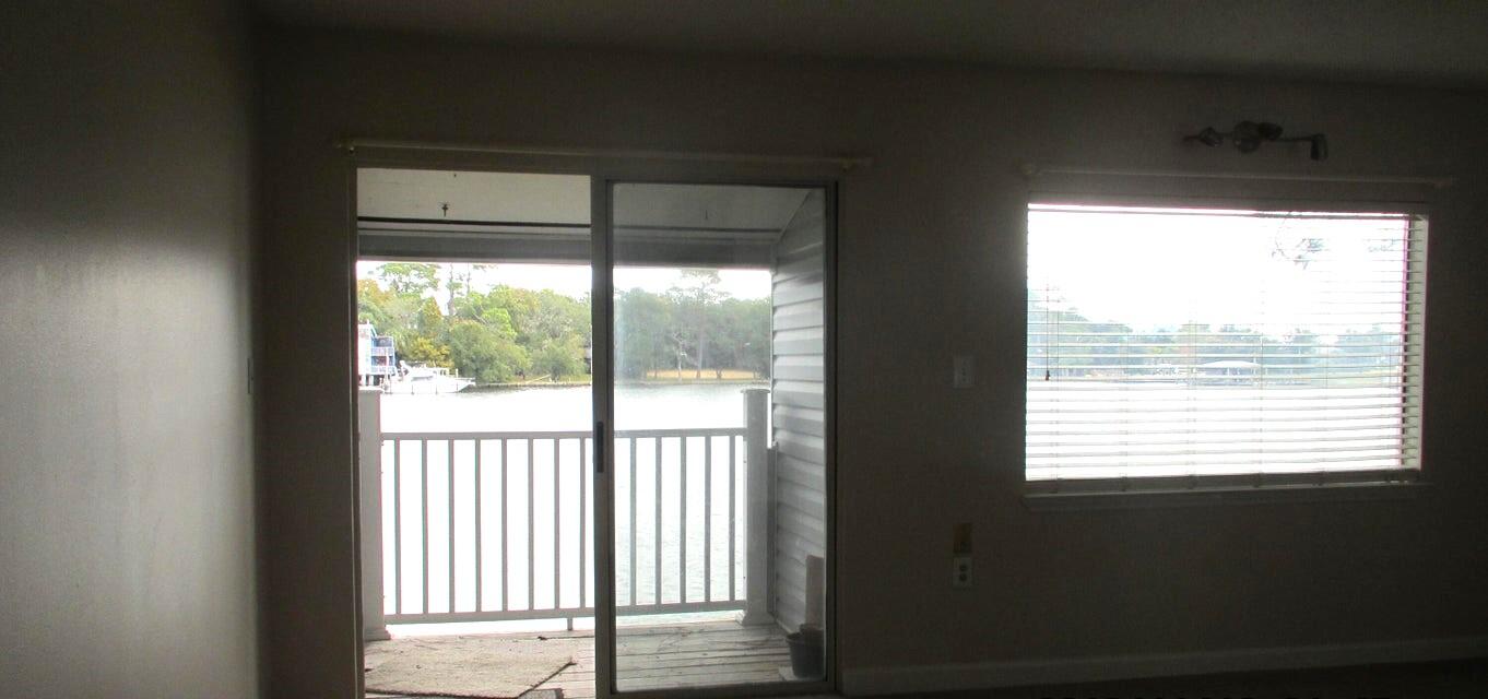 101 Old Ferry Road Shalimar FL 32579