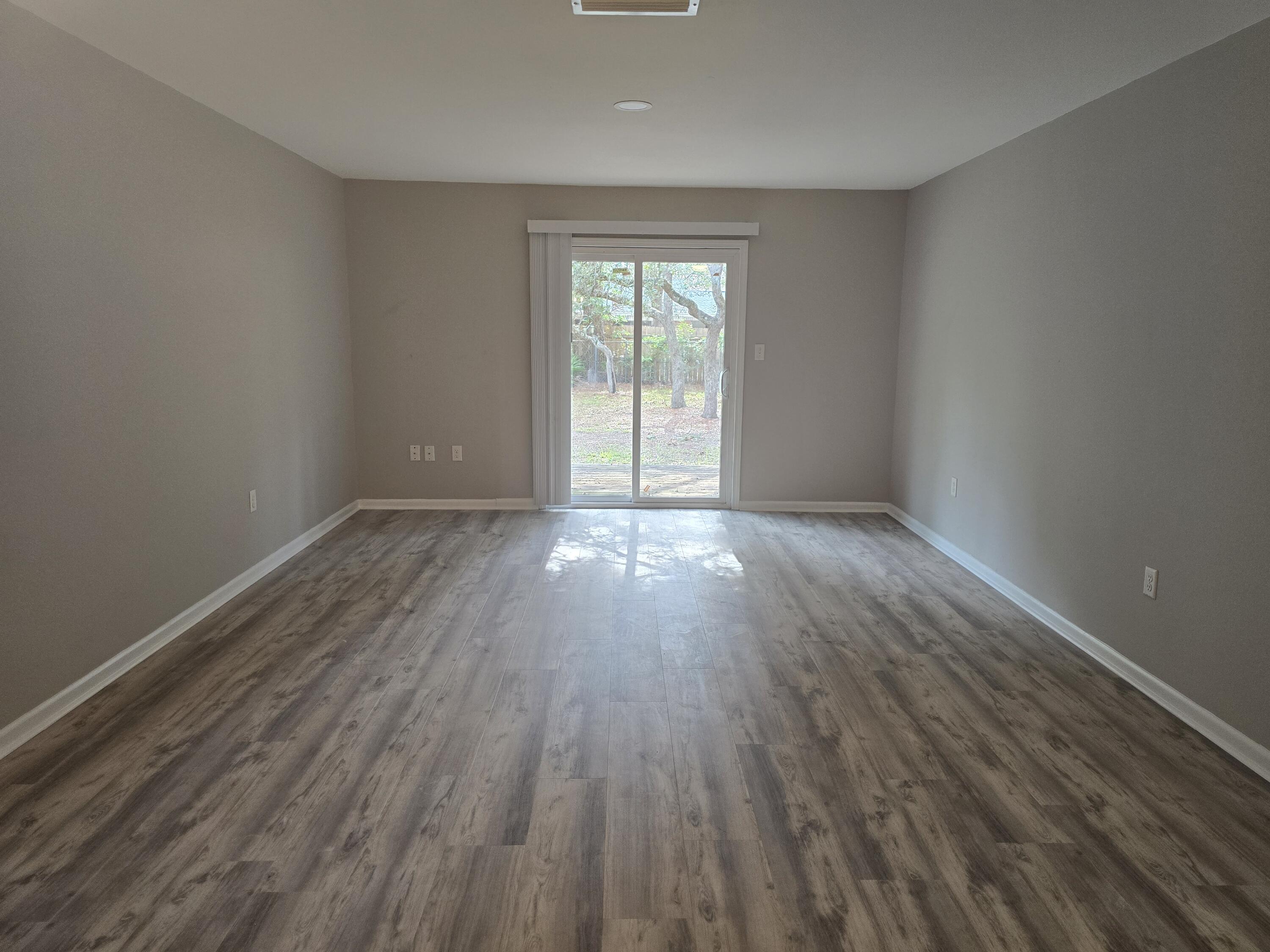 17 7th Street Shalimar FL 32579