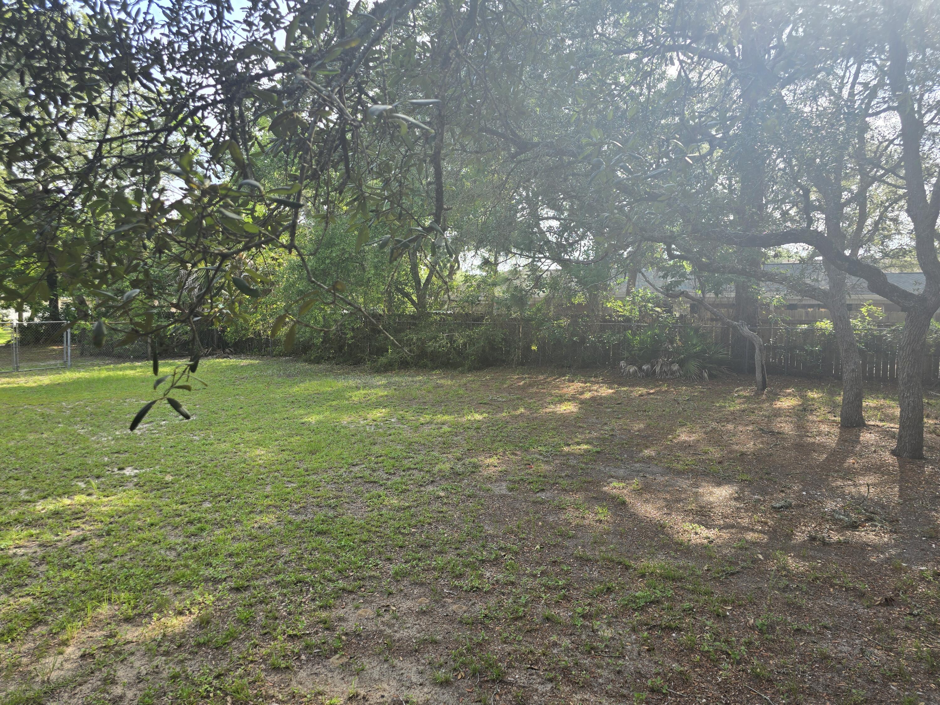 17 7th Street Shalimar FL 32579