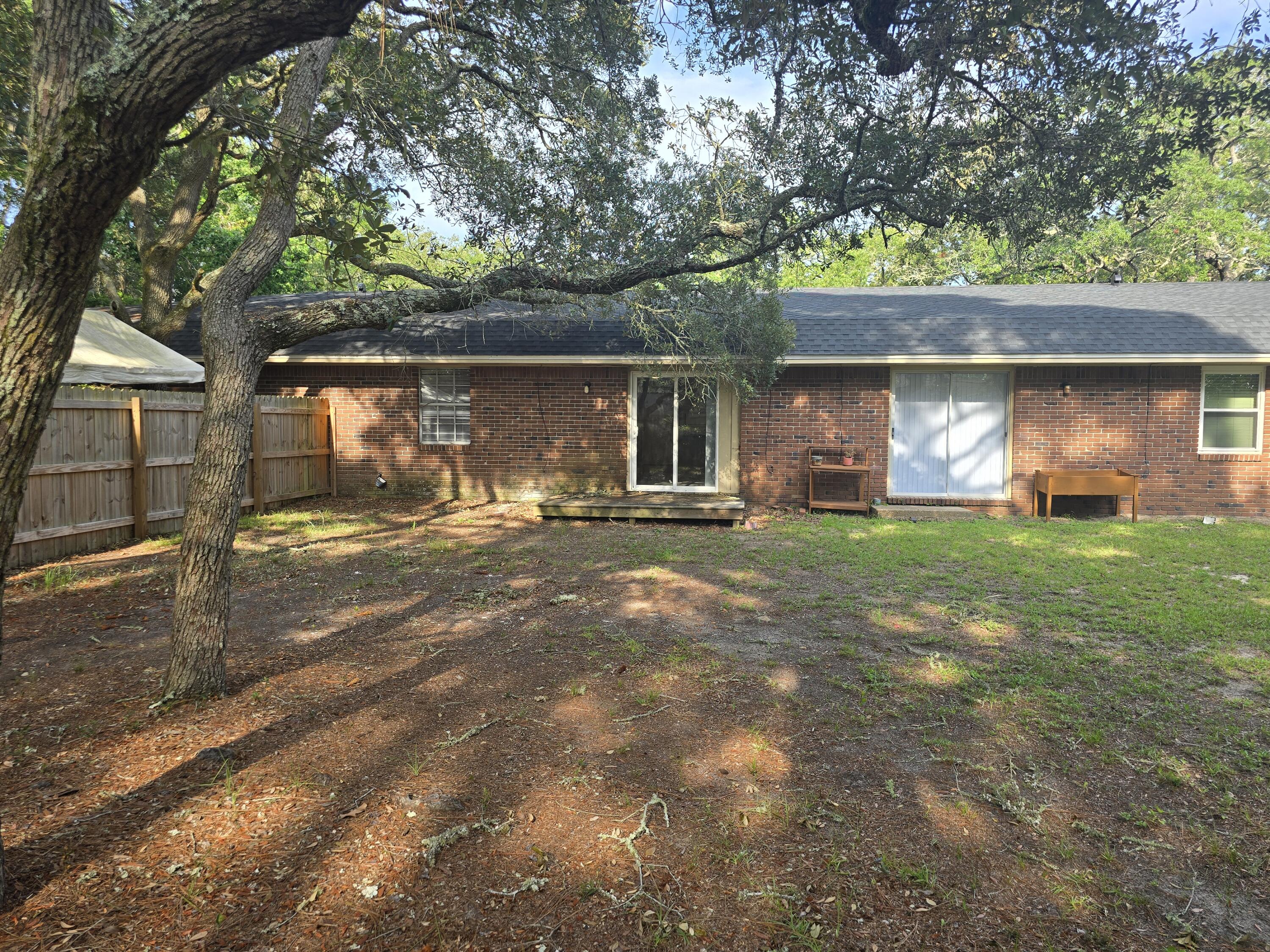 17 7th Street Shalimar FL 32579