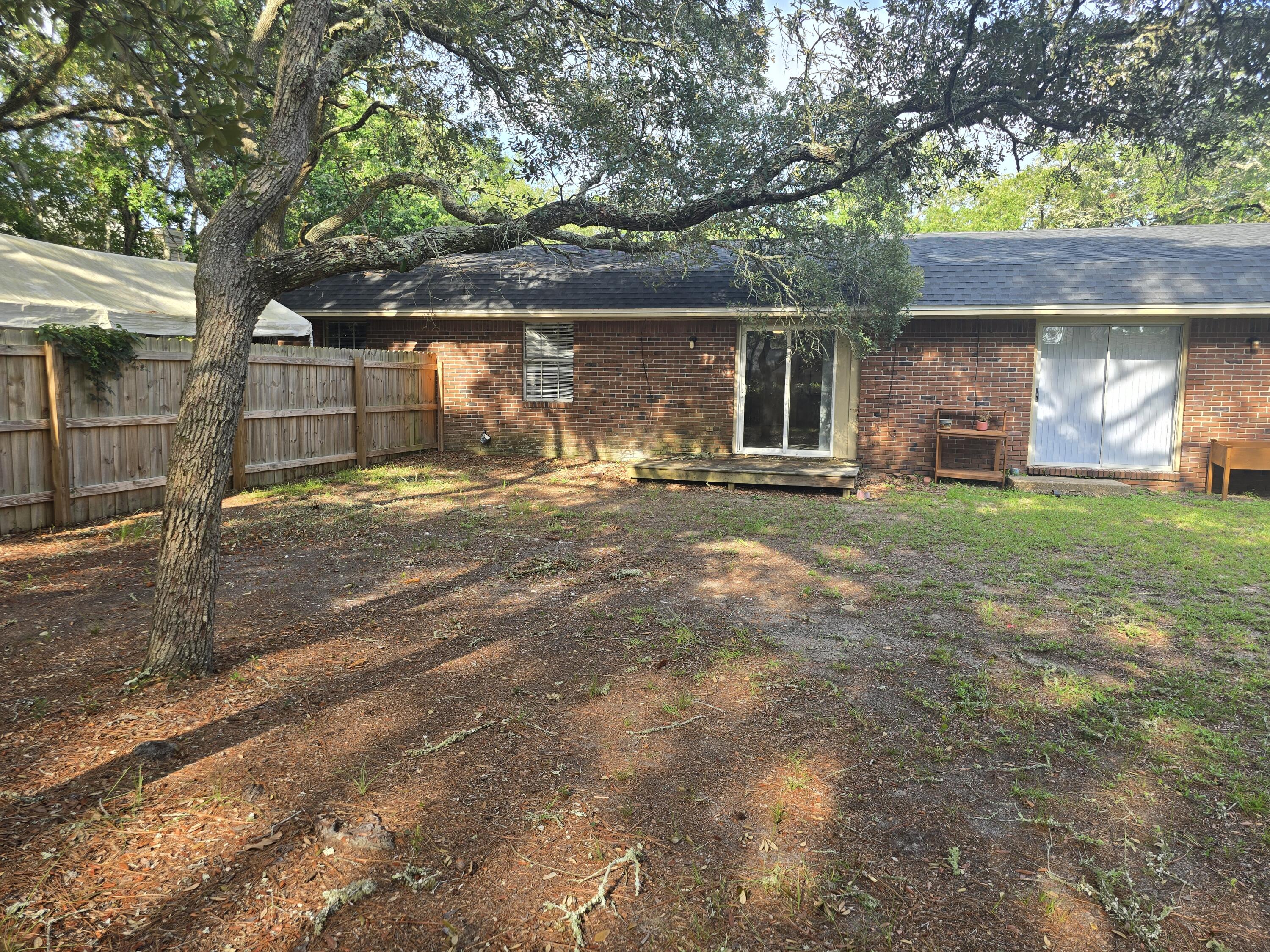 17 7th Street Shalimar FL 32579