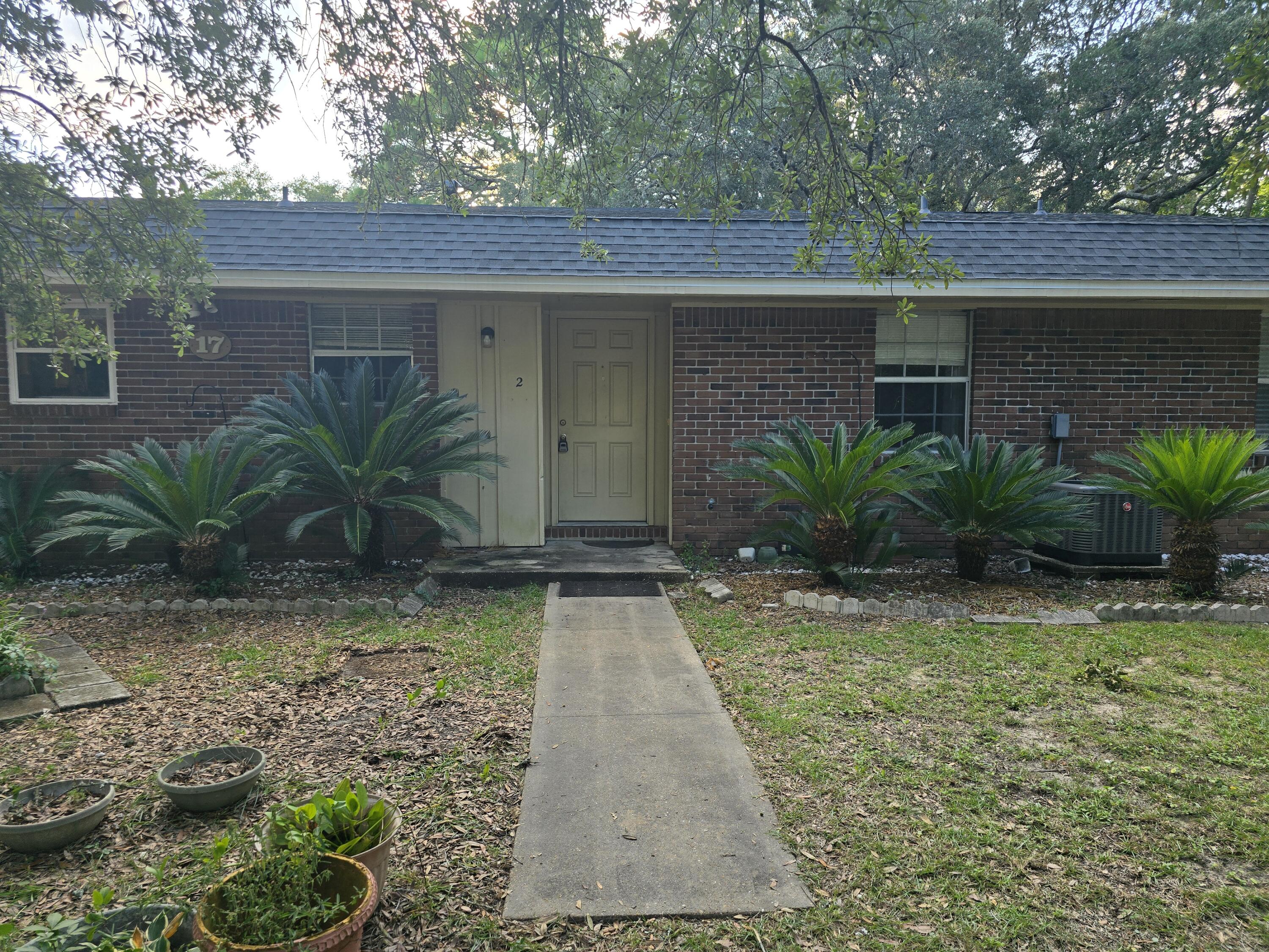 17 7th Street Shalimar FL 32579