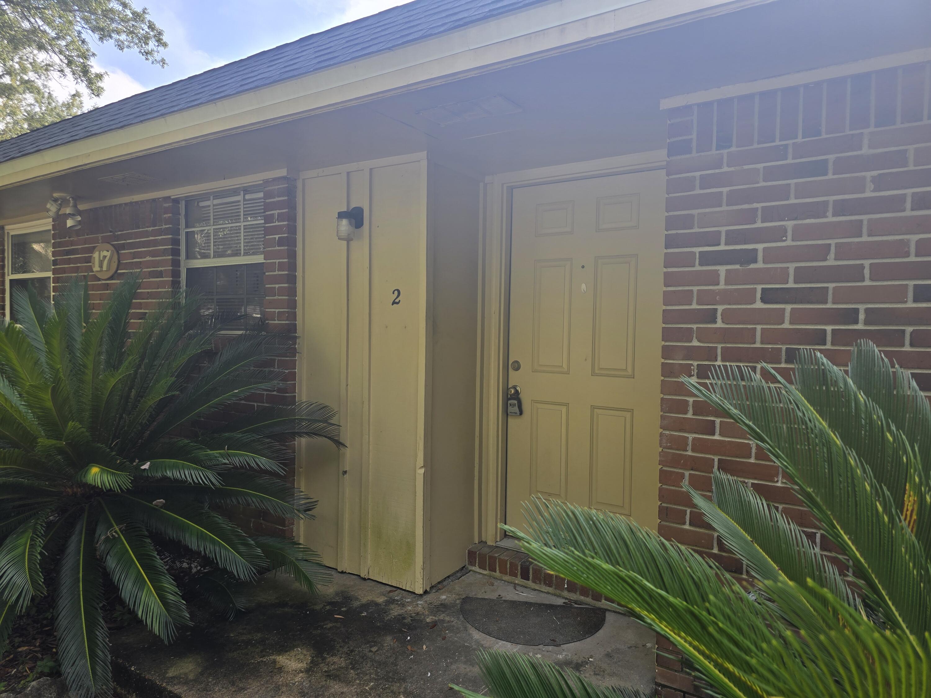 17 7th Street Shalimar FL 32579