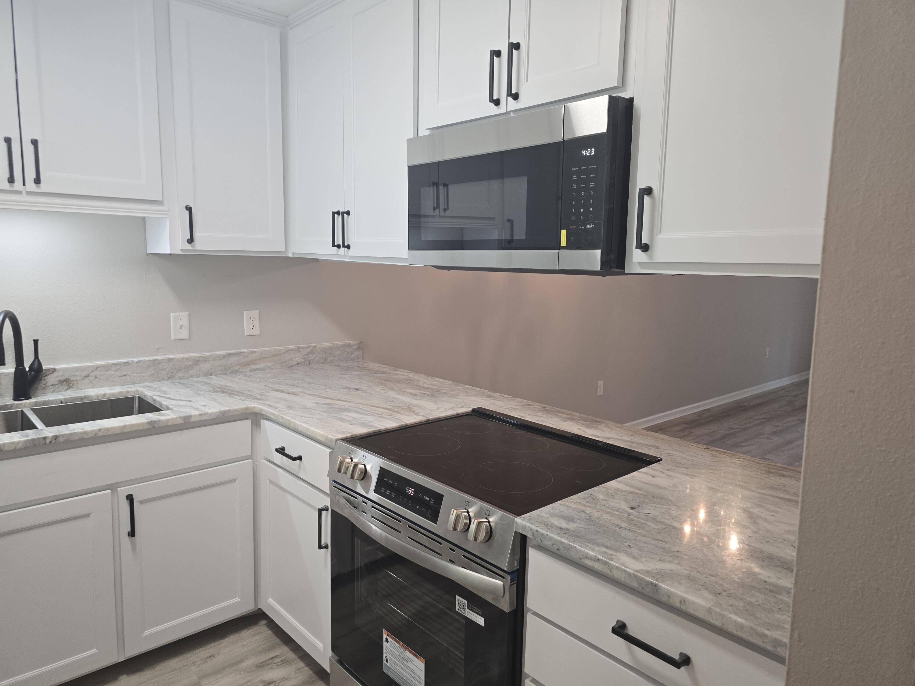 17 7th Street Shalimar FL 32579