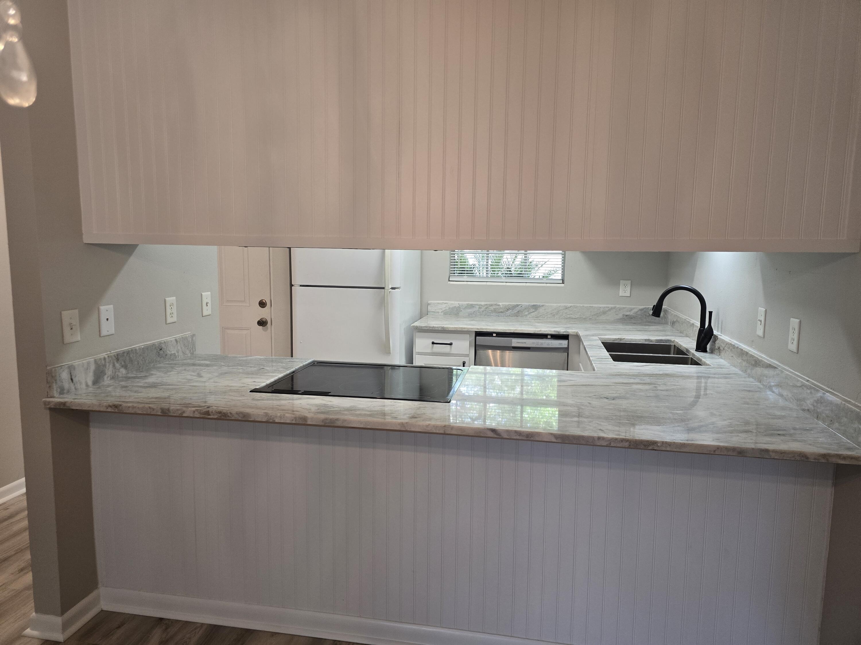 17 7th Street Shalimar FL 32579
