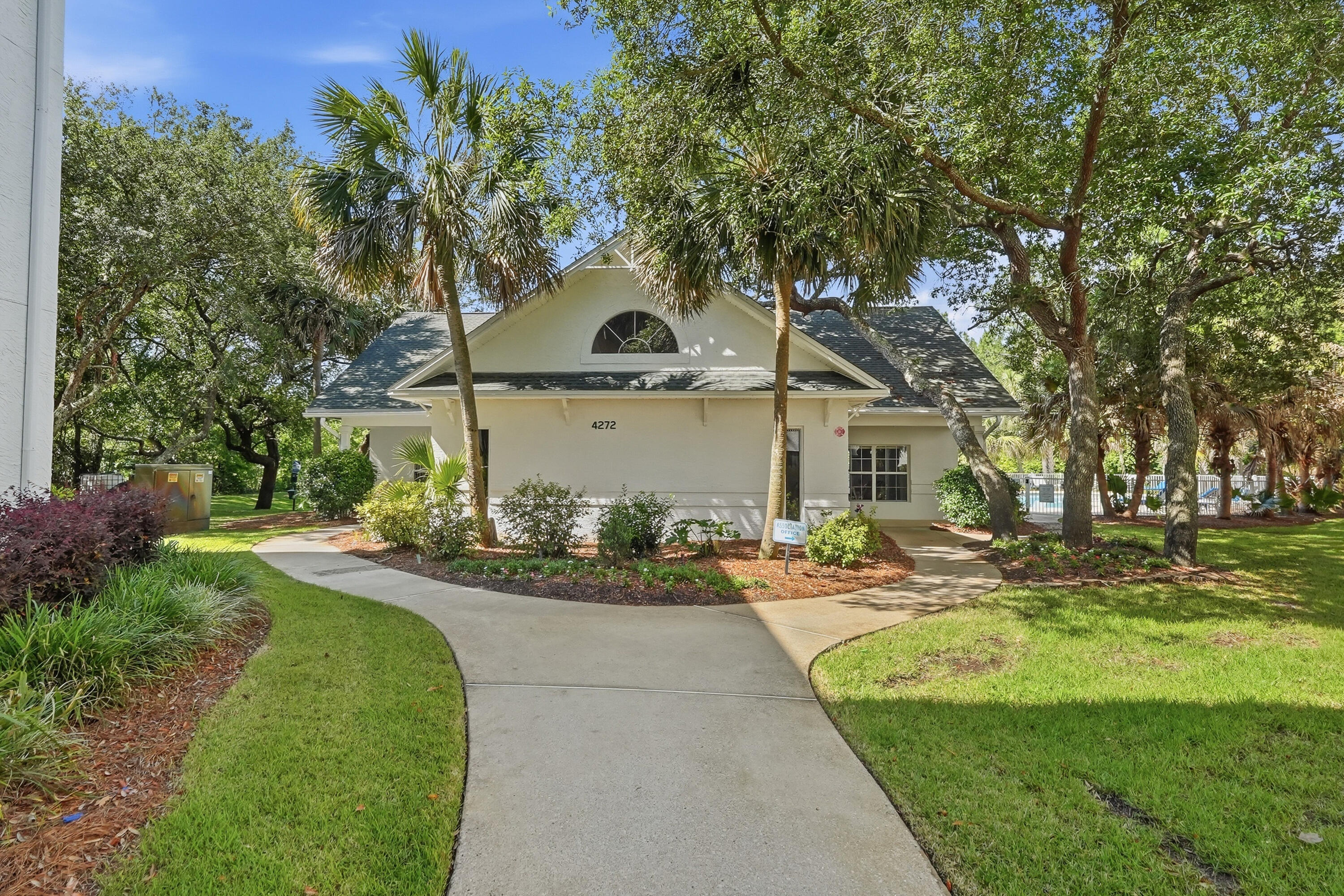 4270 Calinda Lane Niceville FL 32578