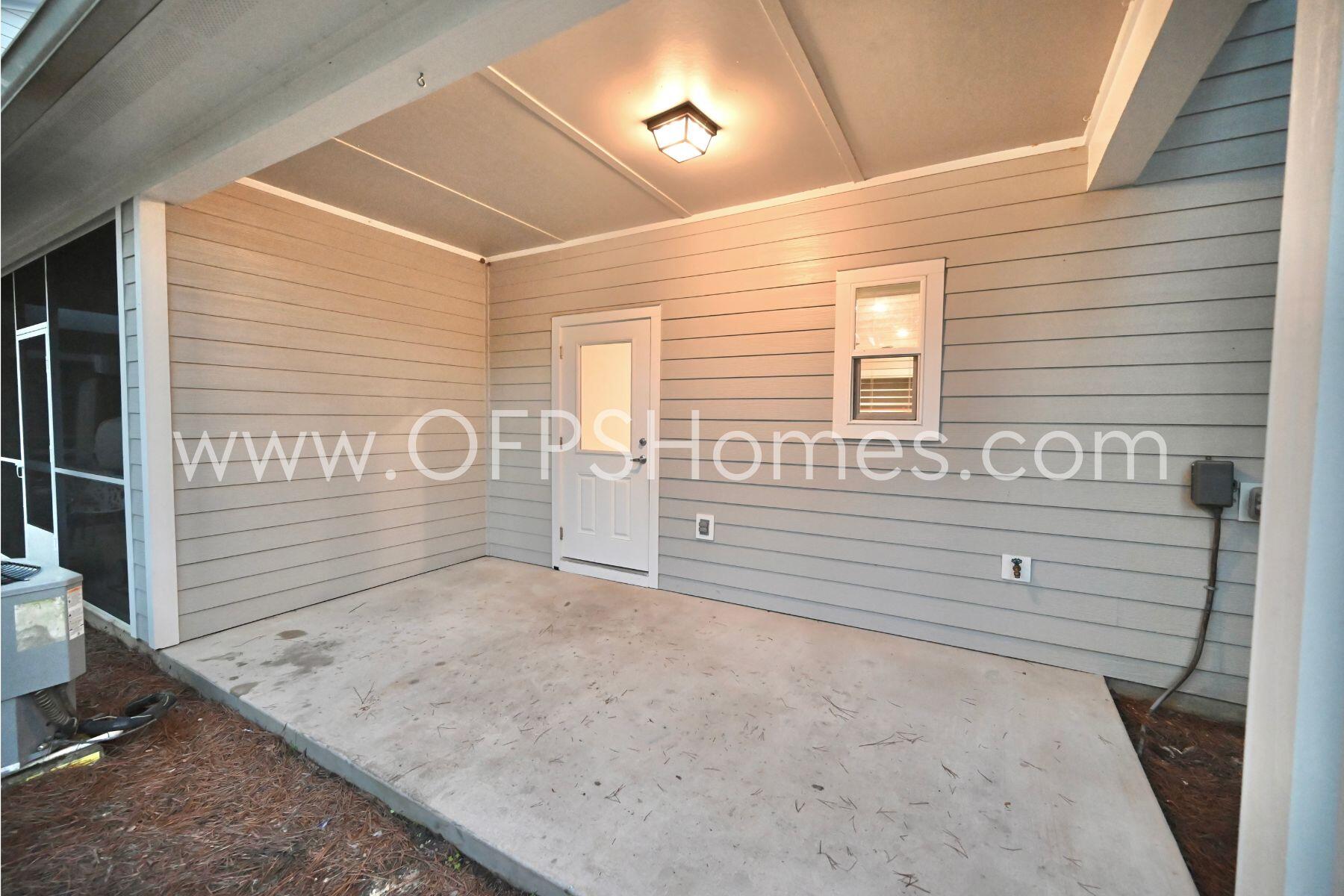312 N Sand Palm Road Freeport FL 32439