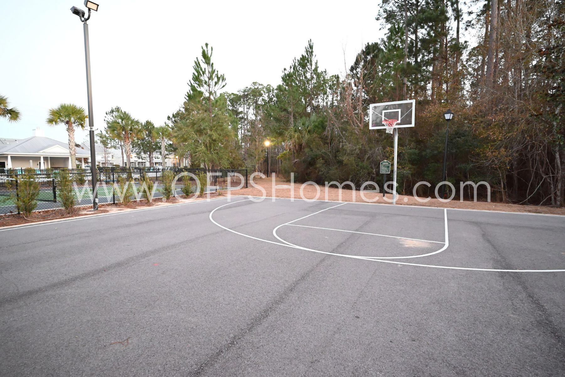 312 N Sand Palm Road Freeport FL 32439