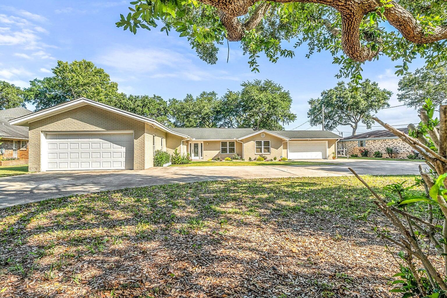 6770 E East Bay Boulevard Navarre FL 32566