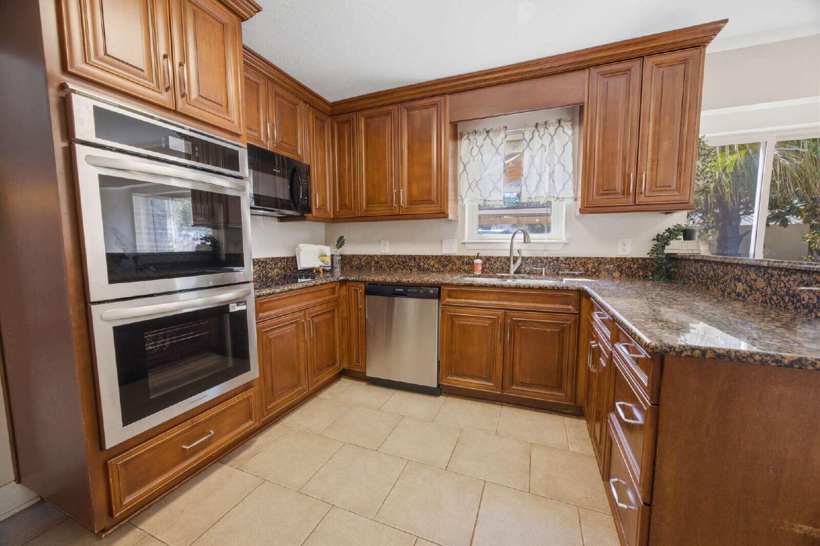157 Country Club Road Shalimar FL 32579