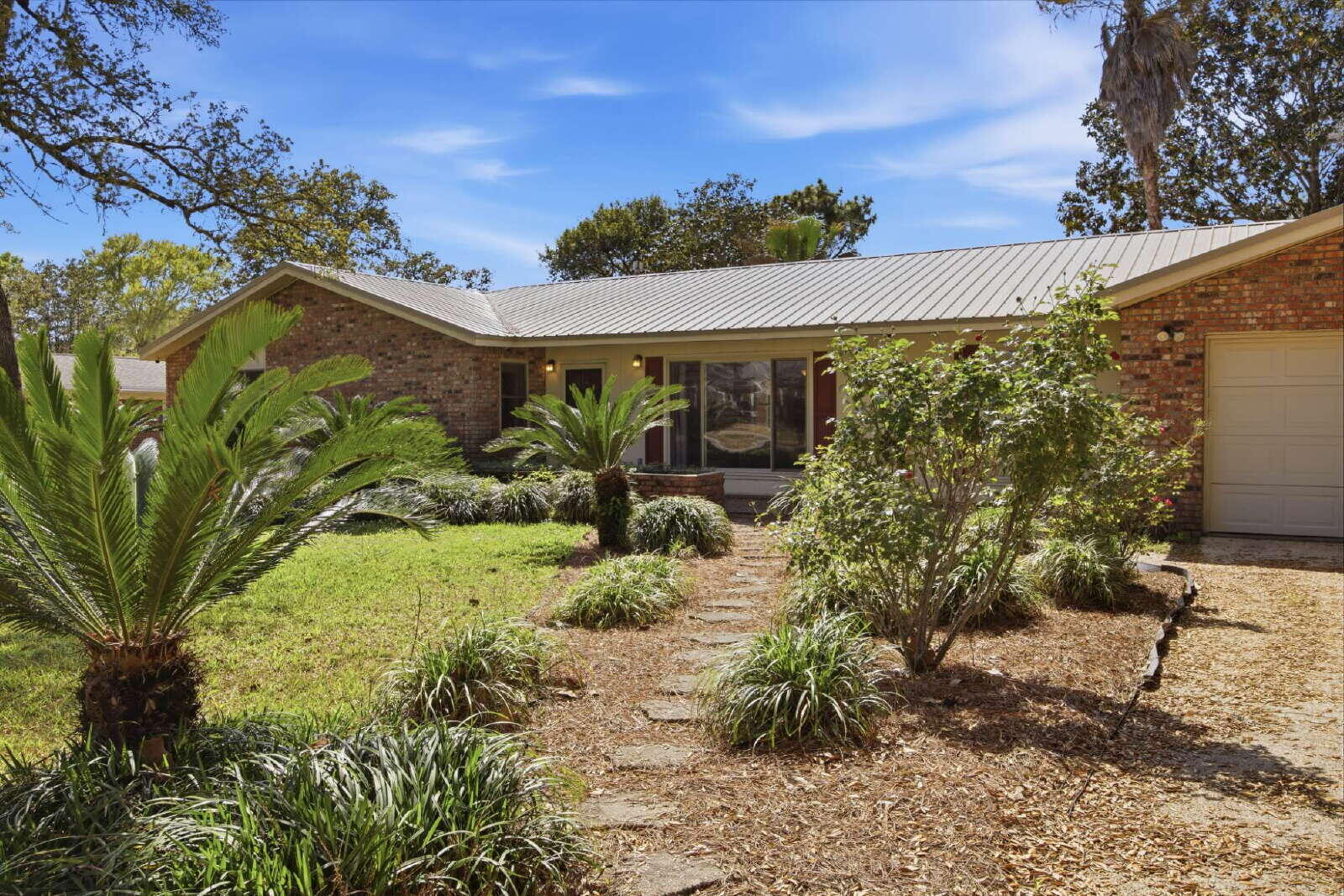 157 Country Club Road Shalimar FL 32579