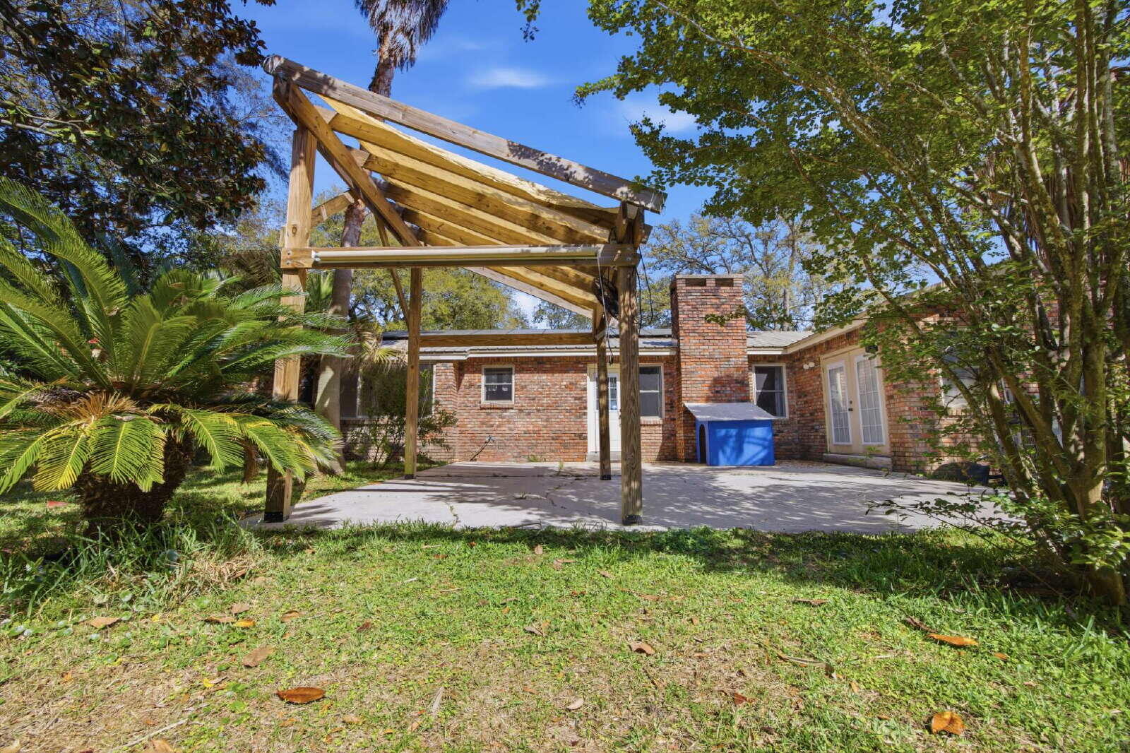157 Country Club Road Shalimar FL 32579