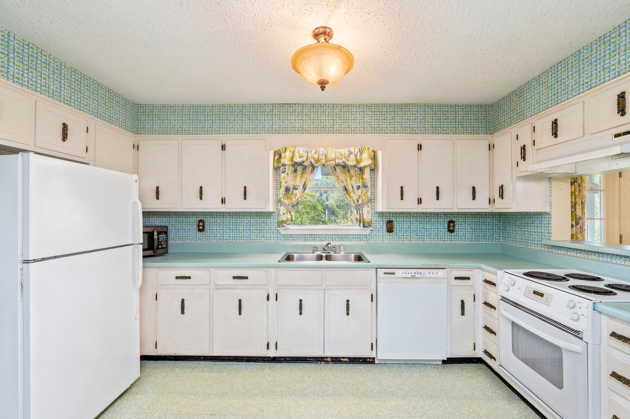 73 Oaklawn Square Defuniak Springs FL 32435