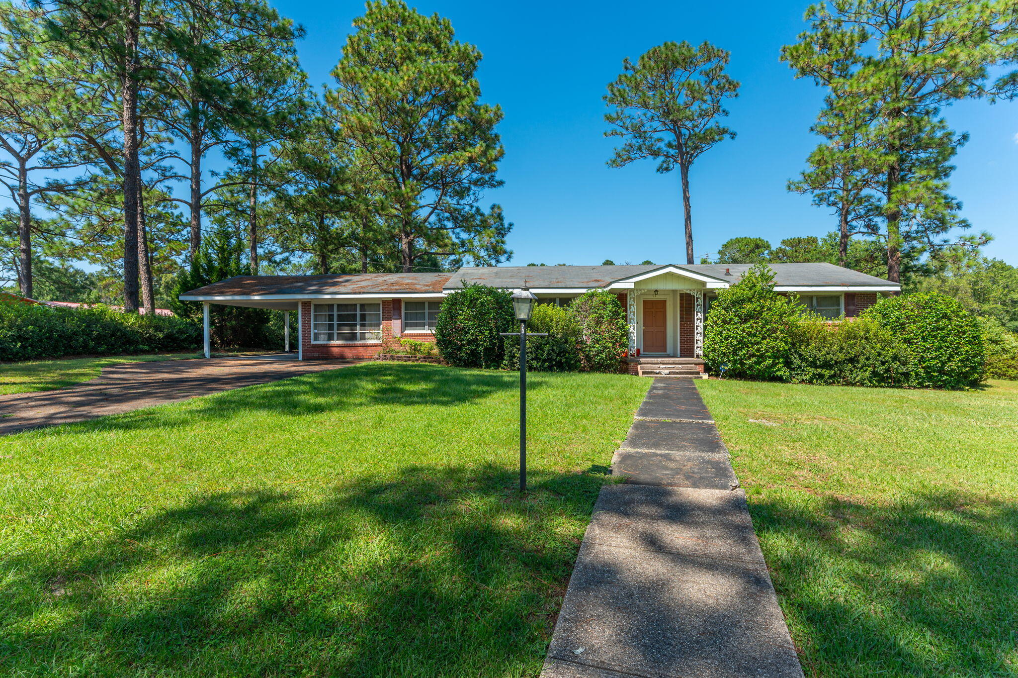 73 Oaklawn Square Defuniak Springs FL 32435