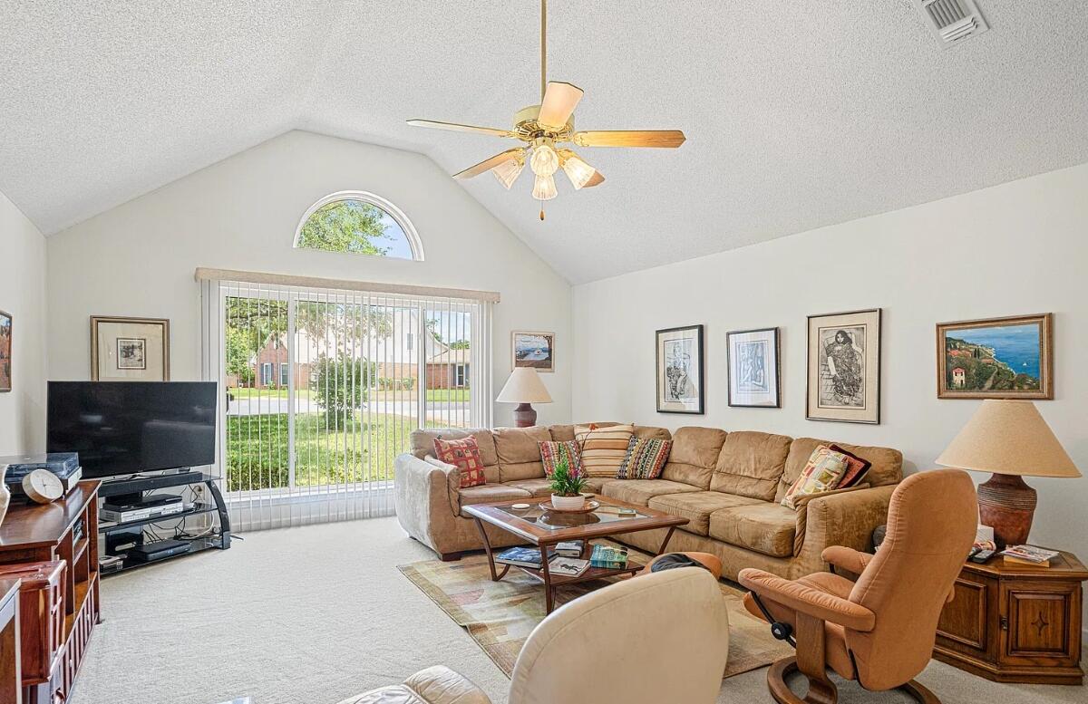 144 Long Pointe Drive Mary Esther FL 32569