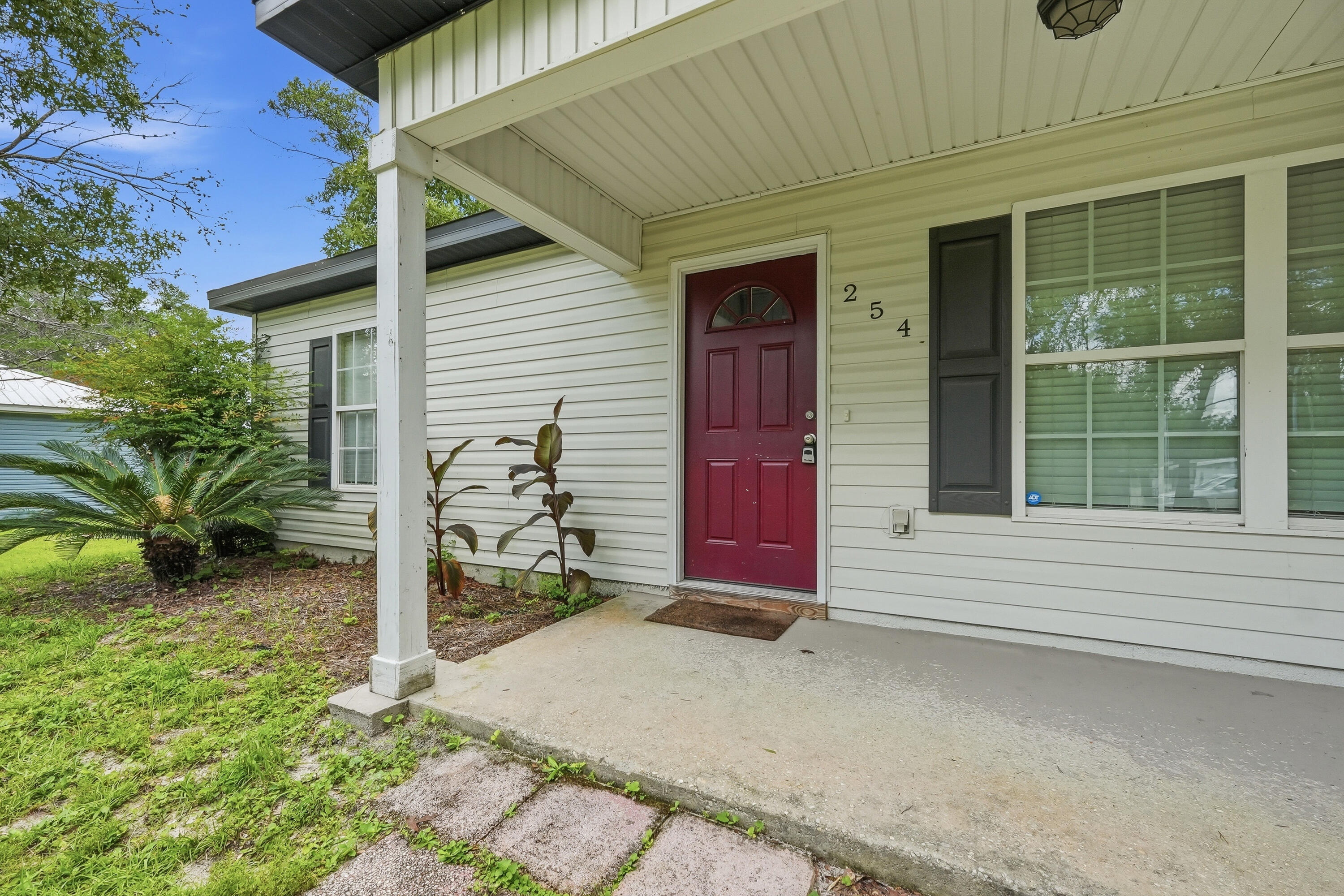 254 E Iris Lane Defuniak Springs FL 32433