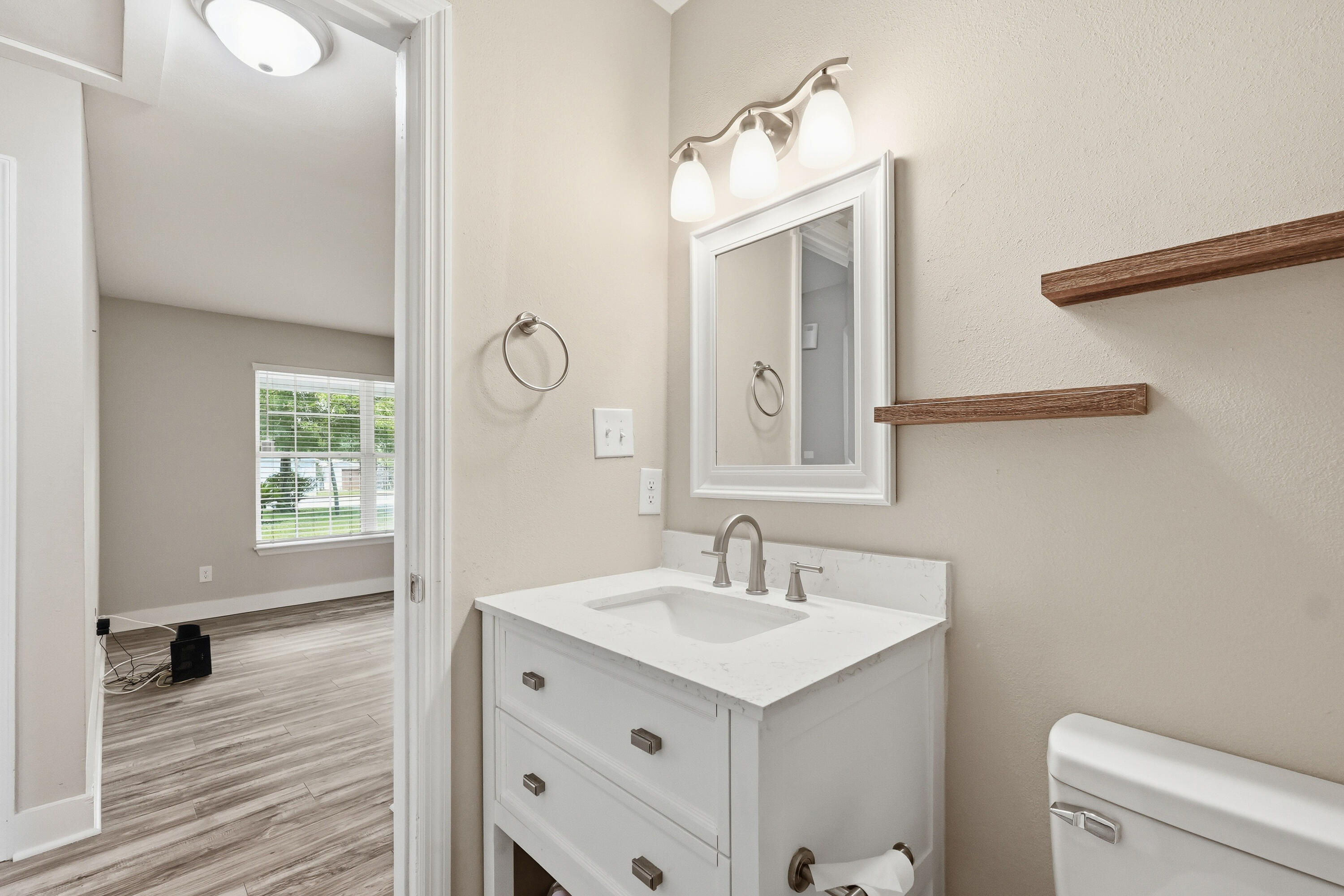 254 E Iris Lane Defuniak Springs FL 32433