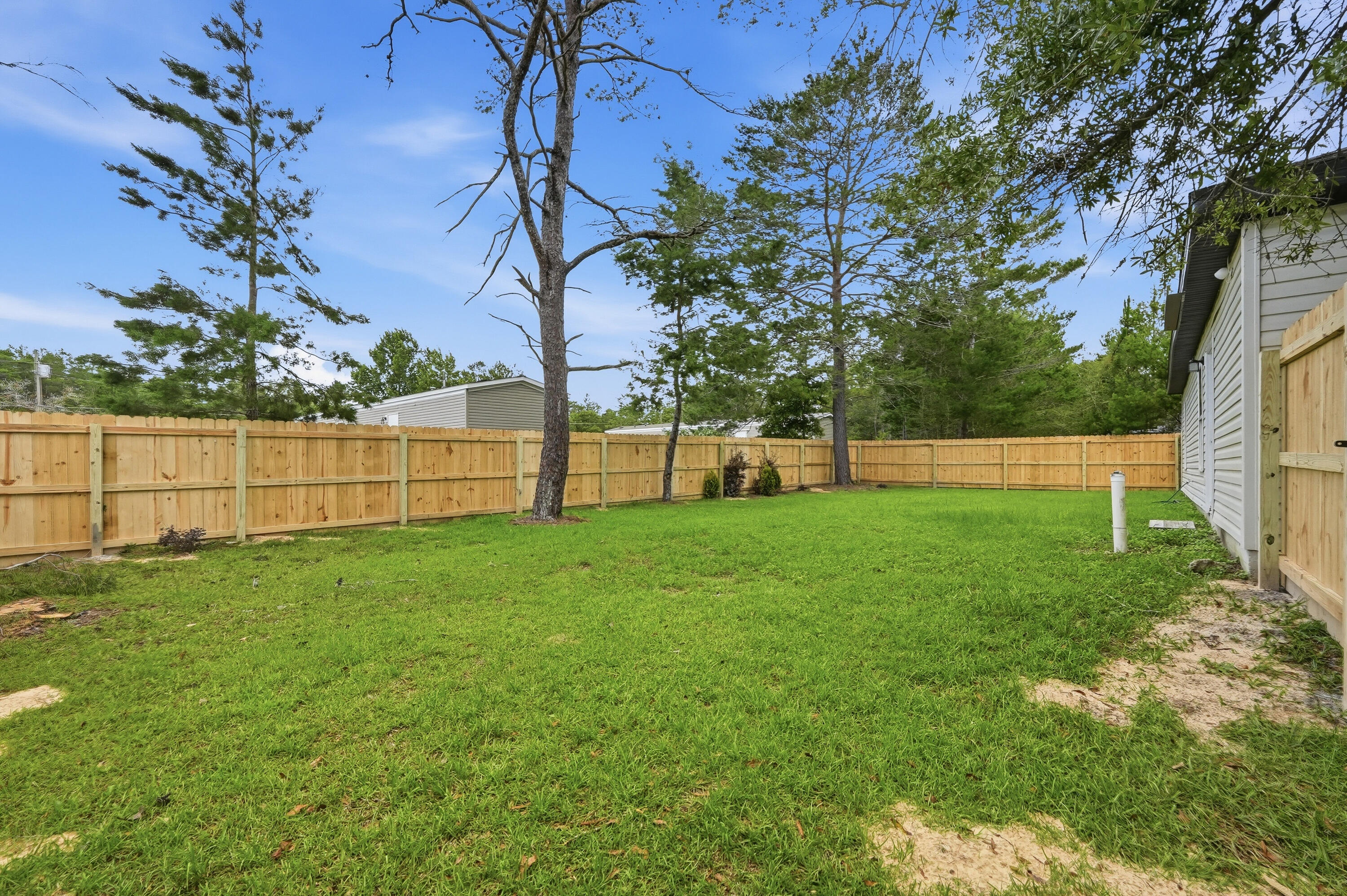 254 E Iris Lane Defuniak Springs FL 32433