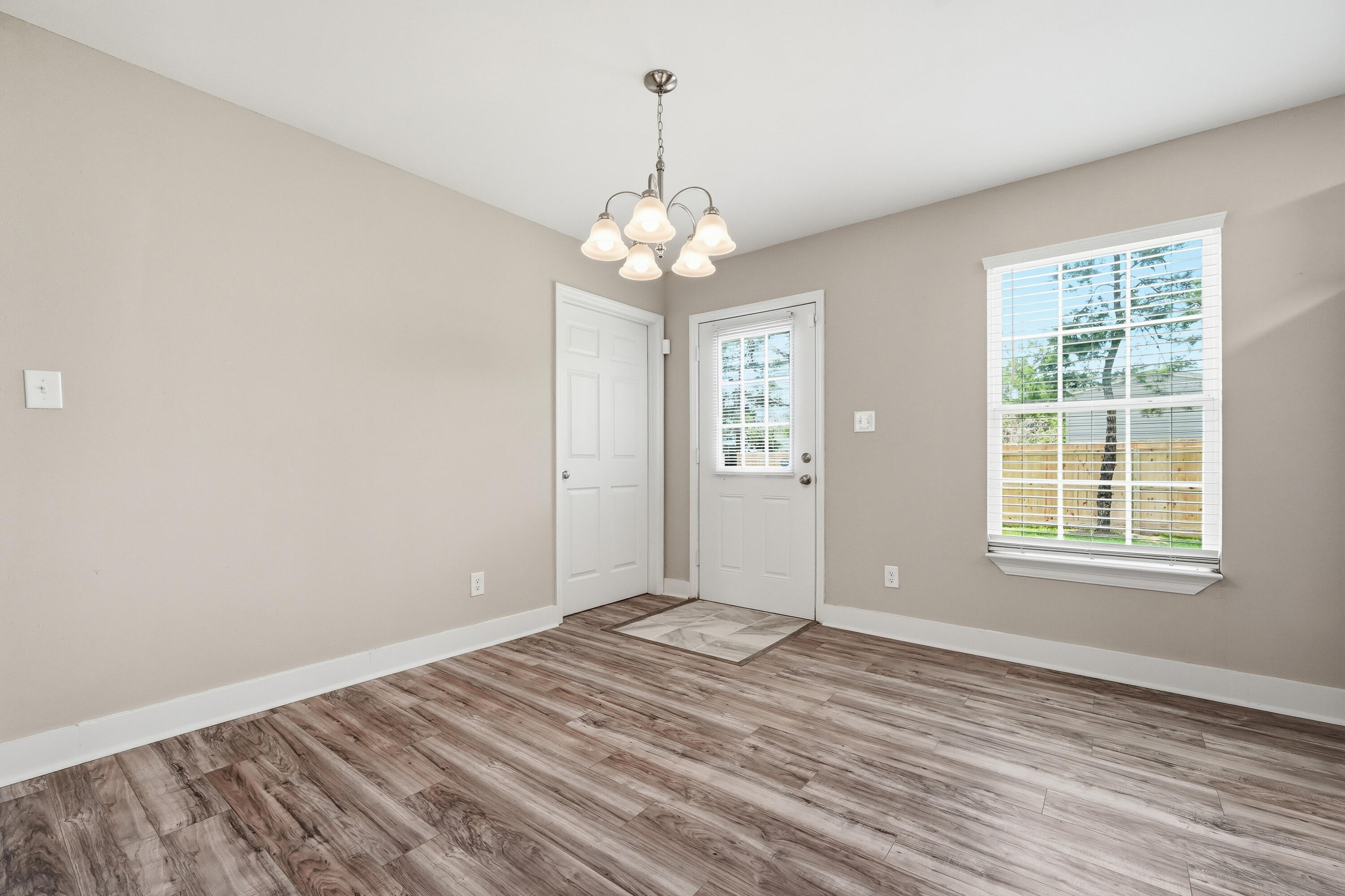 254 E Iris Lane Defuniak Springs FL 32433