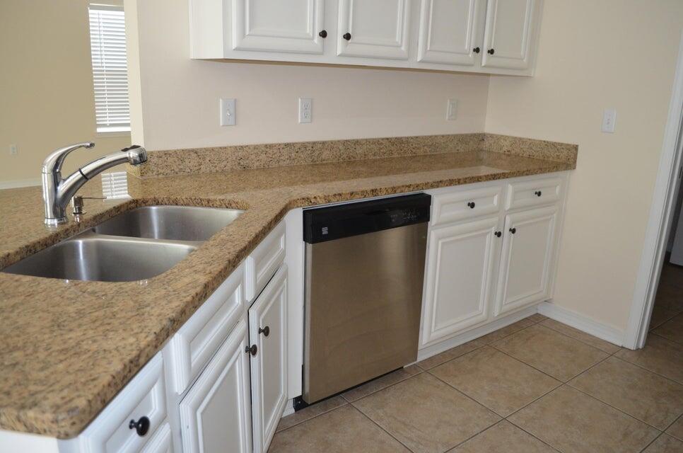 71 10th Street Shalimar FL 32579