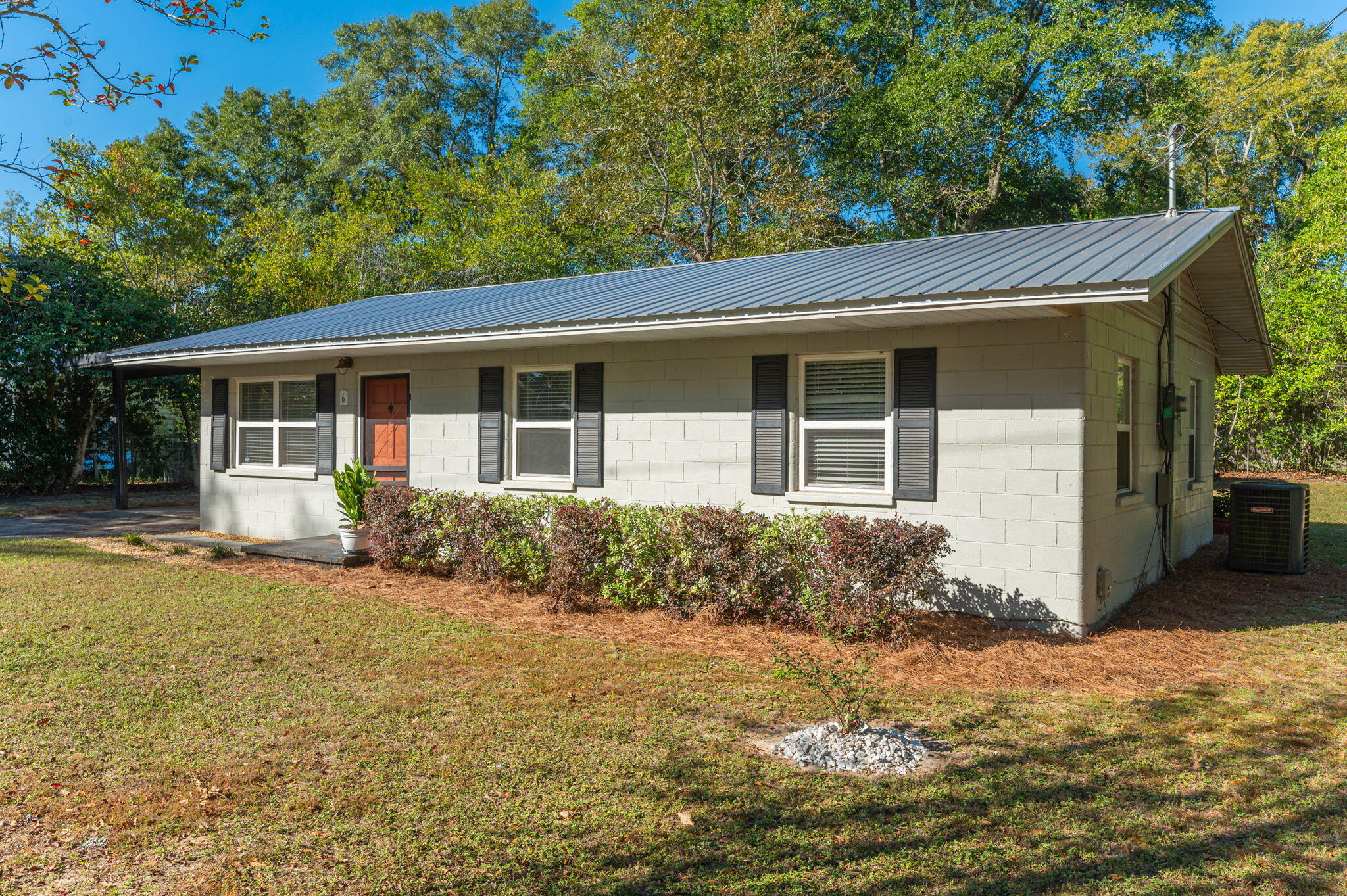 6 S 13th Street Defuniak Springs FL 32435