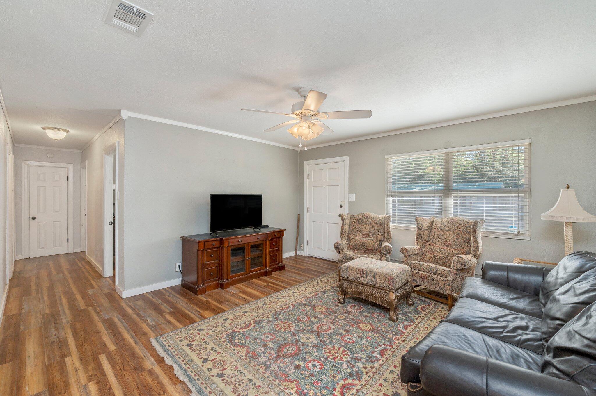 6 S 13th Street Defuniak Springs FL 32435