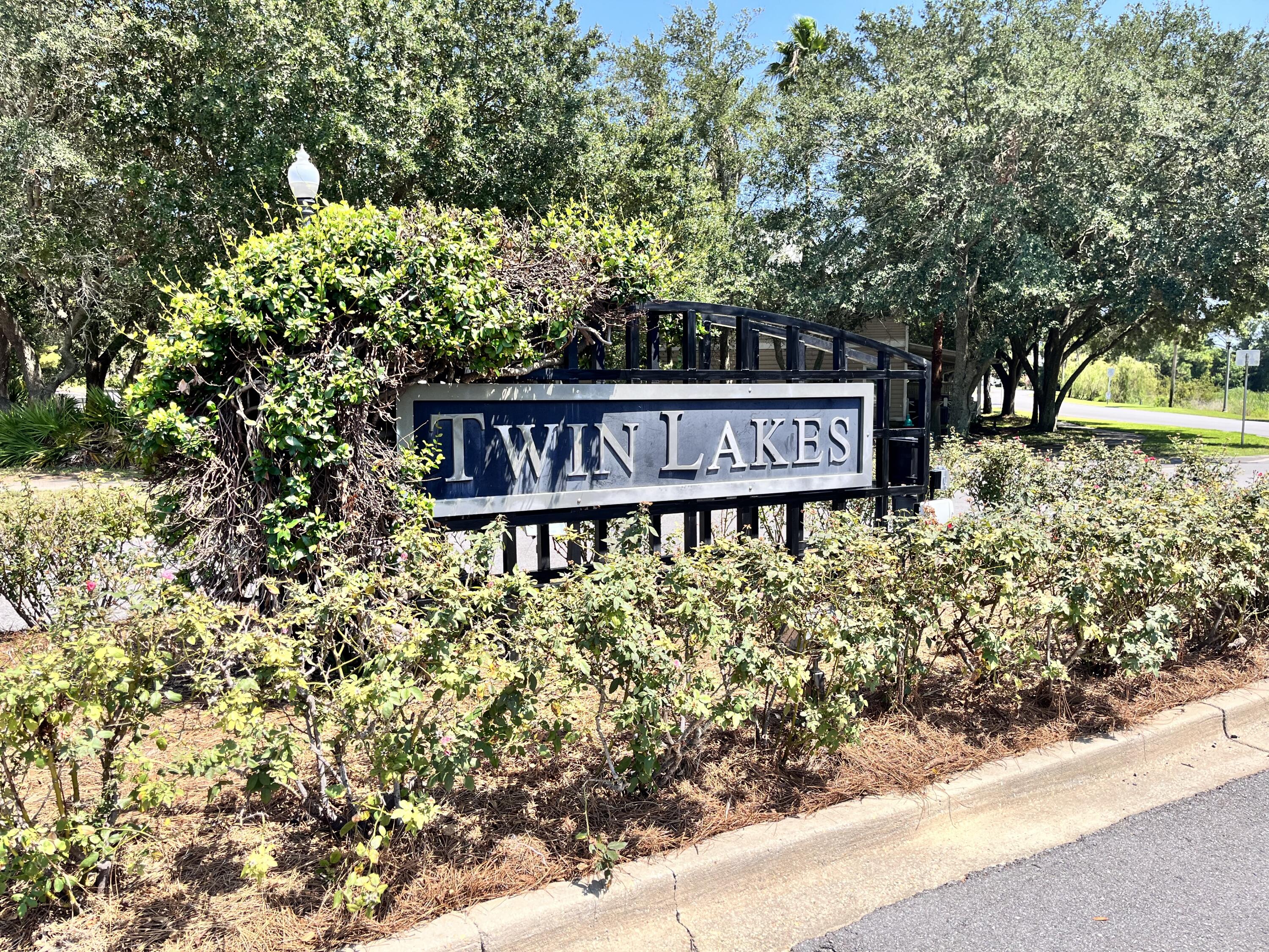 221 Twin Lakes Lane Destin FL 32541