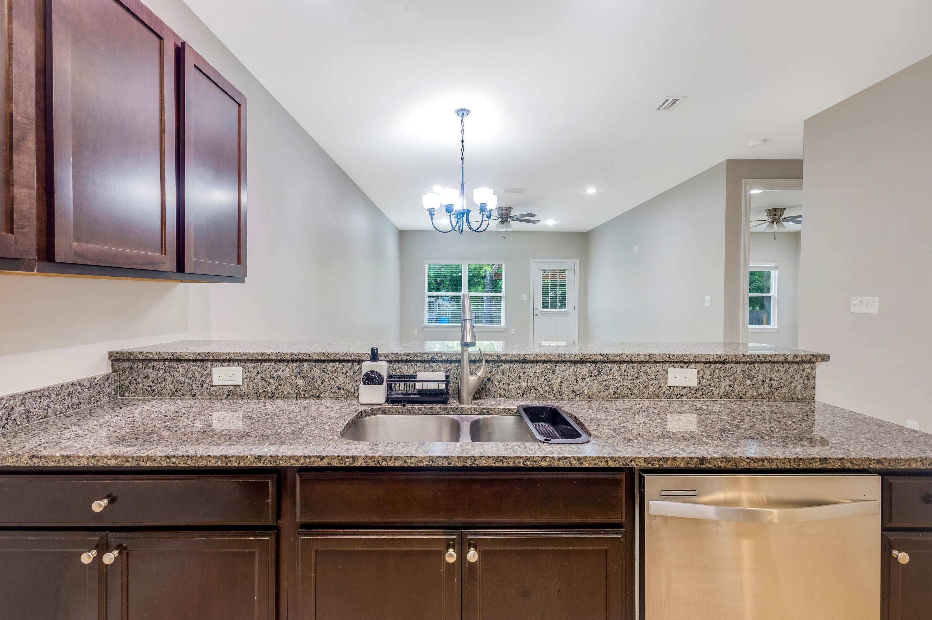 557 Valparaiso Parkway Valparaiso FL 32580