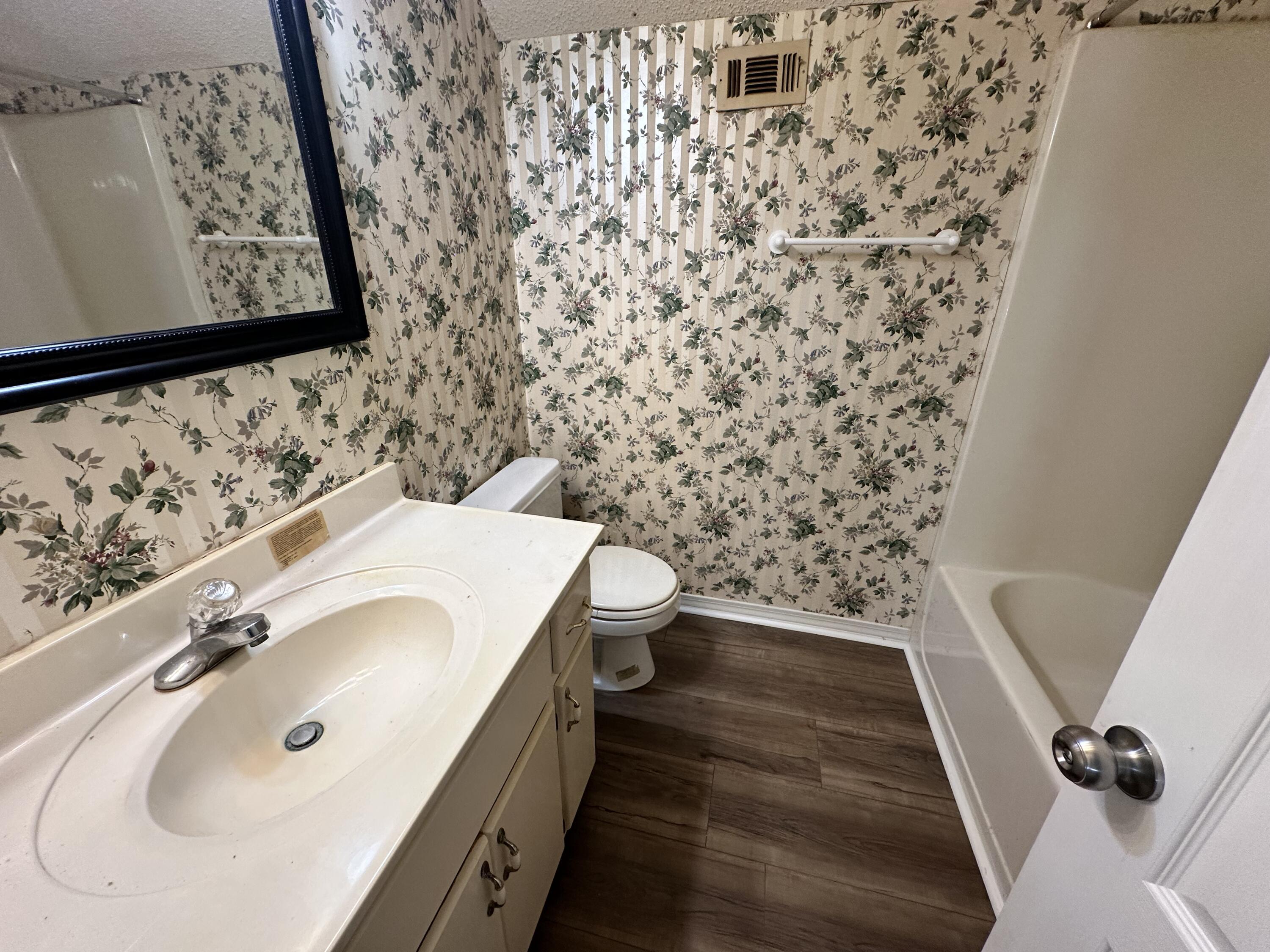 308 Island Drive Crestview FL 32536