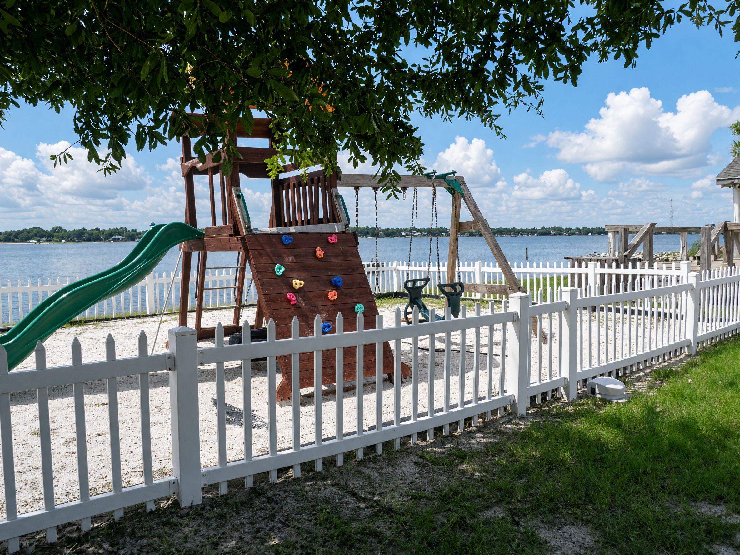 240 NE Yacht Club Drive Fort Walton Beach FL 32548
