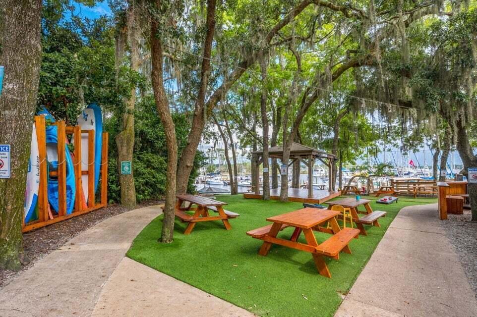 1940 Bluewater Boulevard Niceville FL 32578