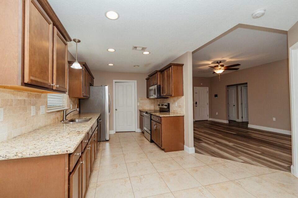 401 E Field Avenue Crestview FL 32539